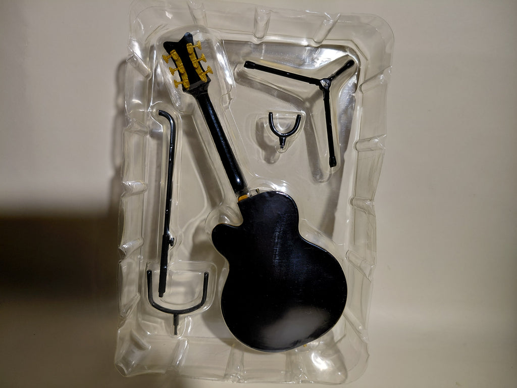 GRETSCH Black Falcon G6136DSBK ~1/8 Scale Official Guitar Figure☆Gretsch Guitar Collection ★George Harrison