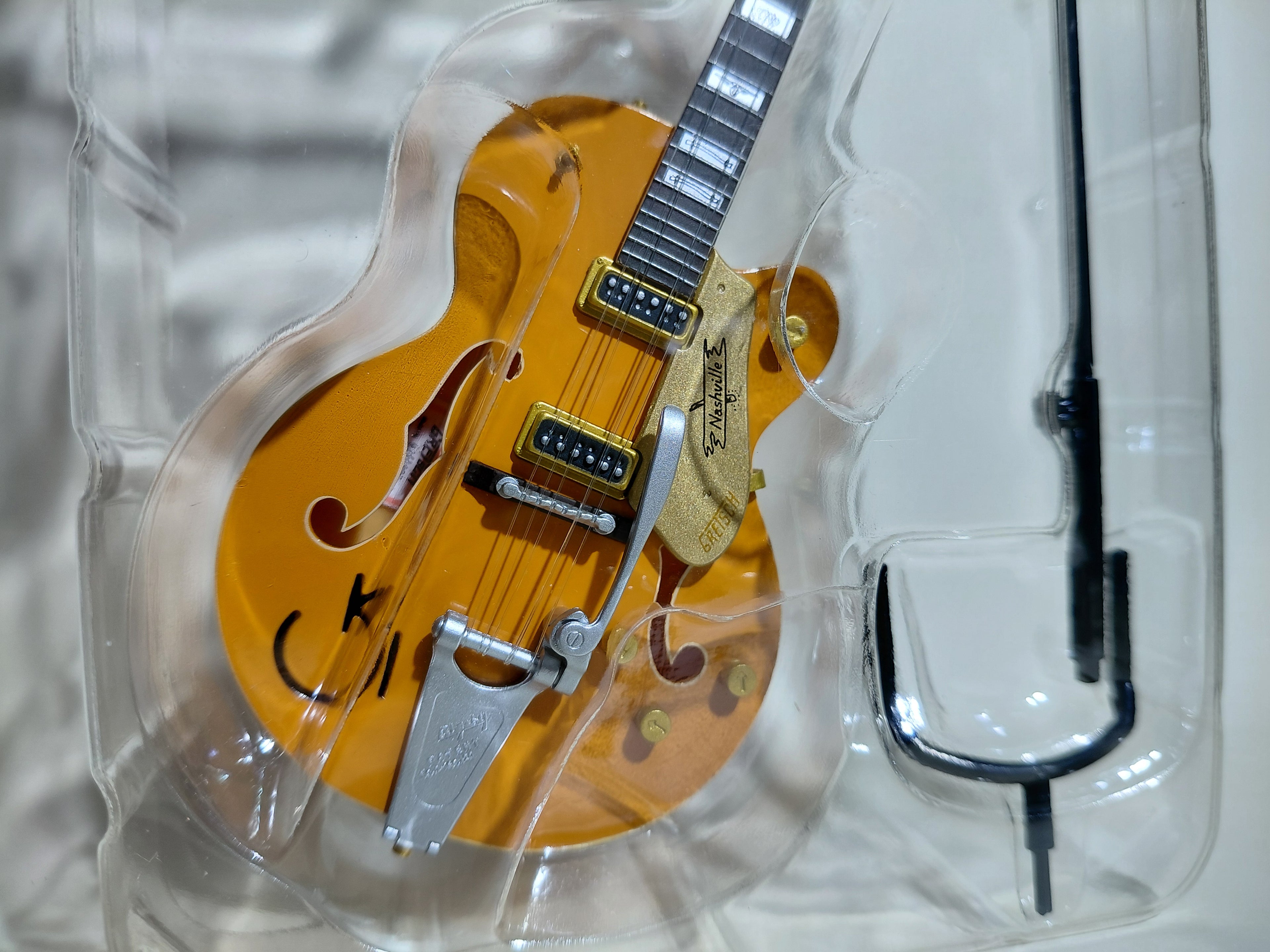 GRETSCH Nashville ~1/8 Scale Official Guitar Figure ☆Gretsch Guitar Collection ★George Harrison
