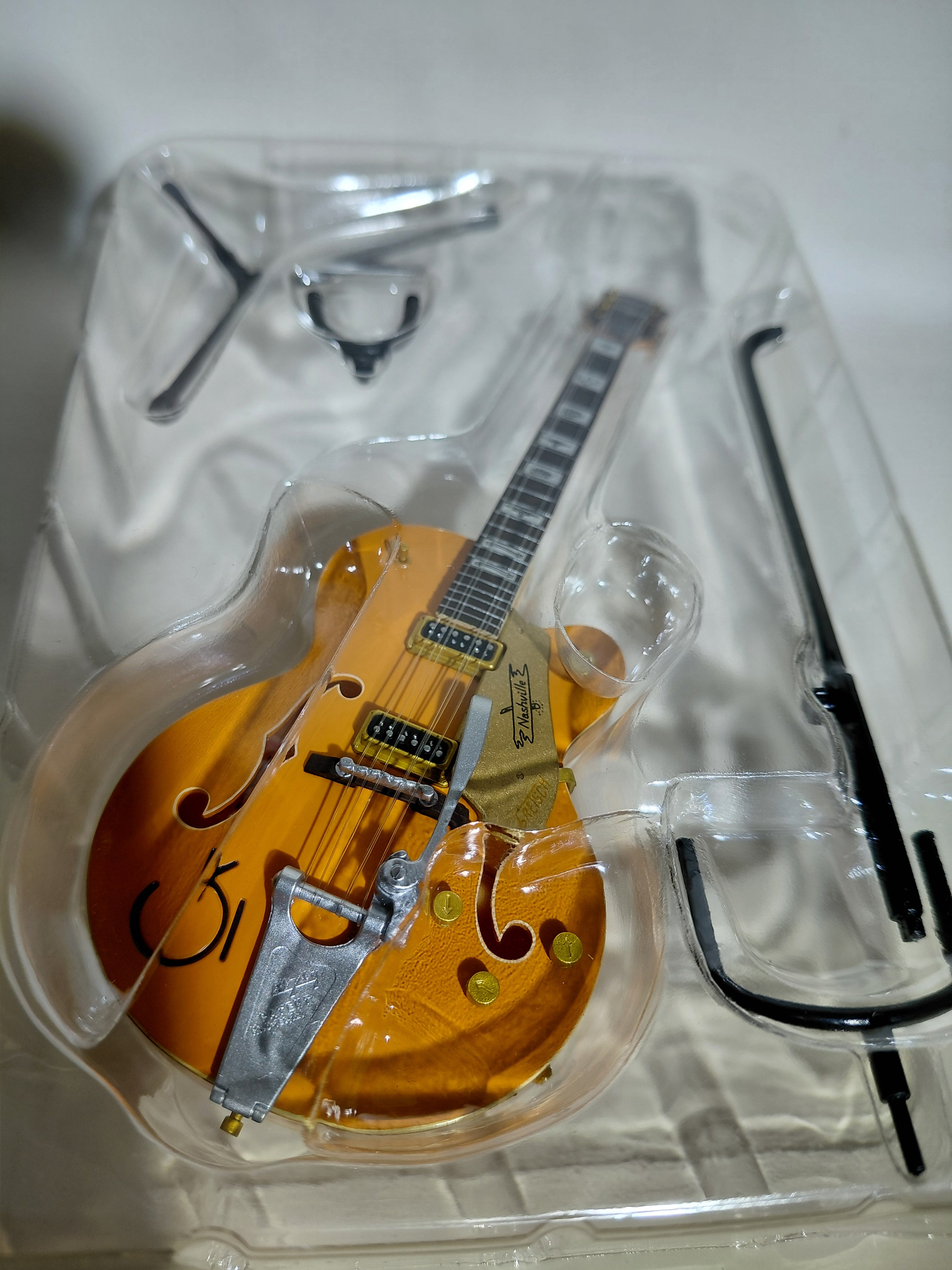GRETSCH Nashville ~1/8 Scale Official Guitar Figure ☆Gretsch Guitar Collection ★George Harrison