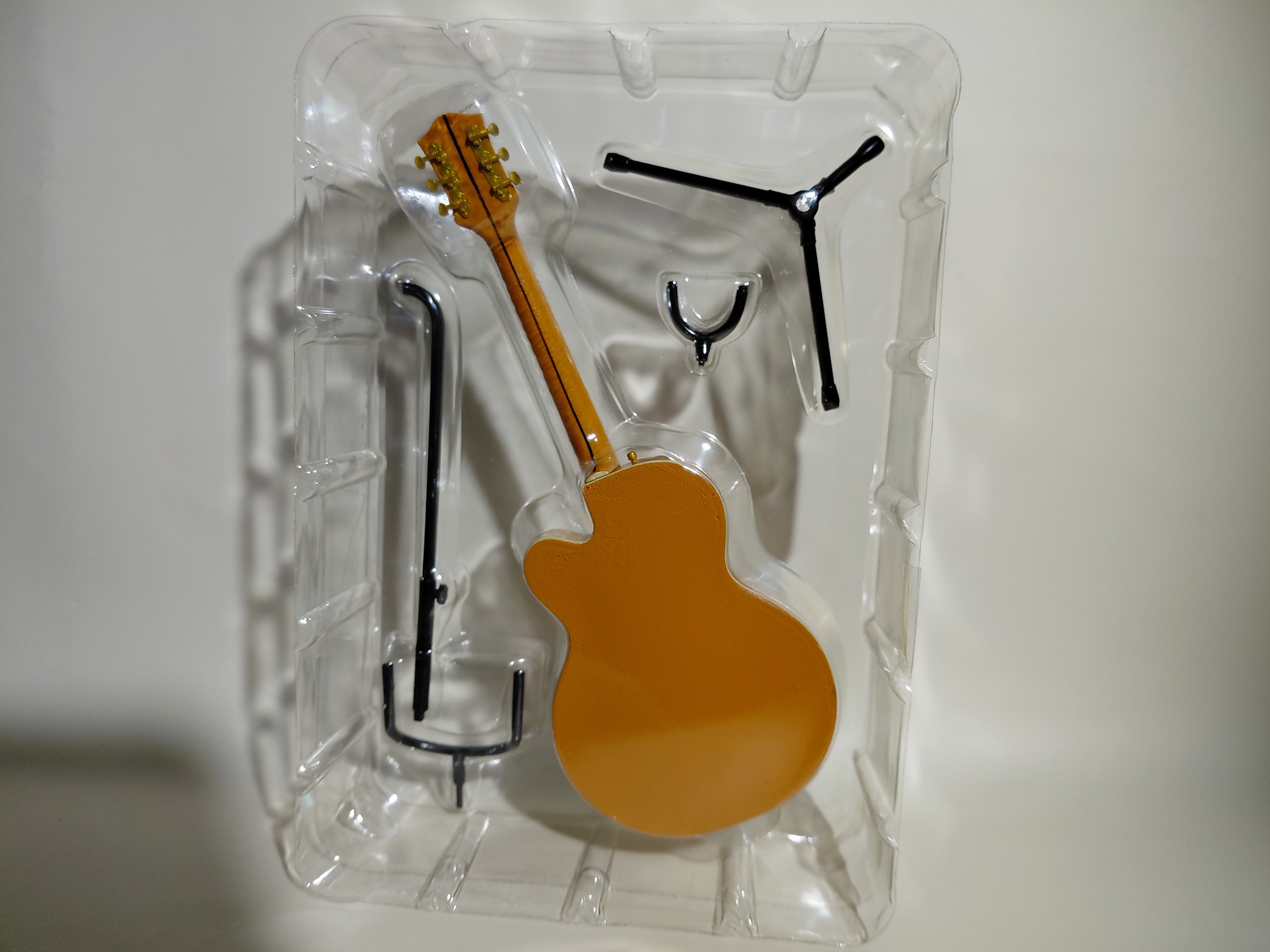GRETSCH G6120DSW Nashville ~1/8 Scale Official Guitar Figure☆Gretsch Guitar Collection ★George Harrison