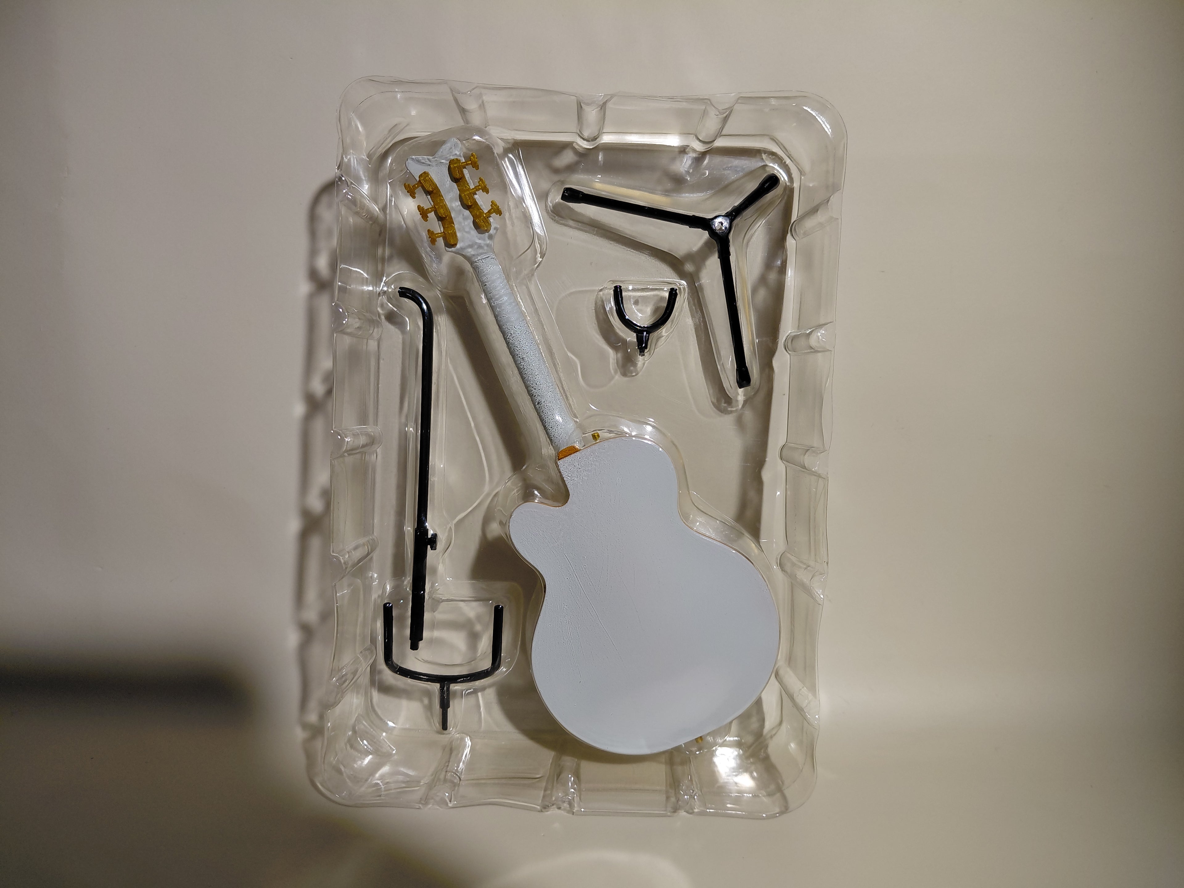 GRETSCH White Falcon ~1/8 Scale Official Guitar Figure ☆Gretsch Guitar Collection ★George Harrison