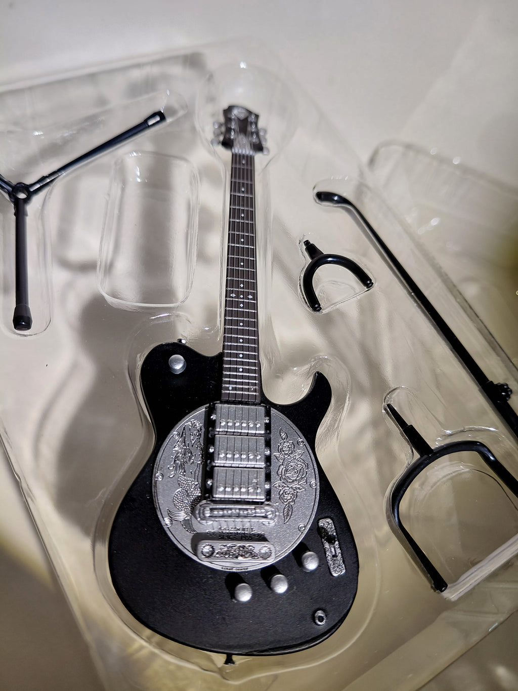 ZEMAITIS Disc Front S24DT MM ~THE GUITAR LEGEND by Zemaitis & Greco~ 1/8 Scale Official Guitar Figure ★Tomoyasu Hotei ★Ron Wood ☆Guitar Figure ☆Miniature