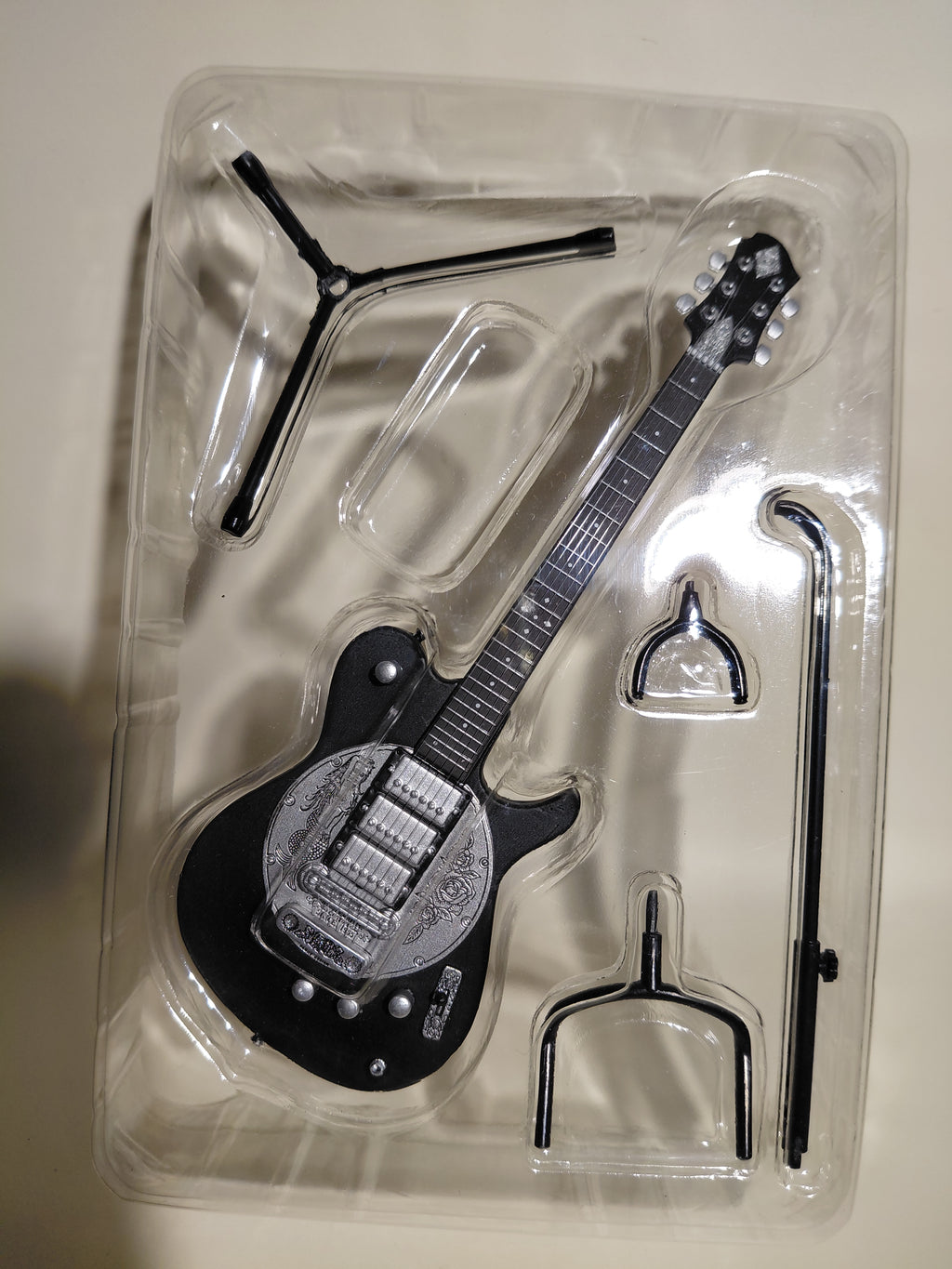ZEMAITIS Disc Front S24DT MM ~THE GUITAR LEGEND by Zemaitis & Greco~ 1/8 Scale Official Guitar Figure ★Tomoyasu Hotei ★Ron Wood ☆Guitar Figure ☆Miniature