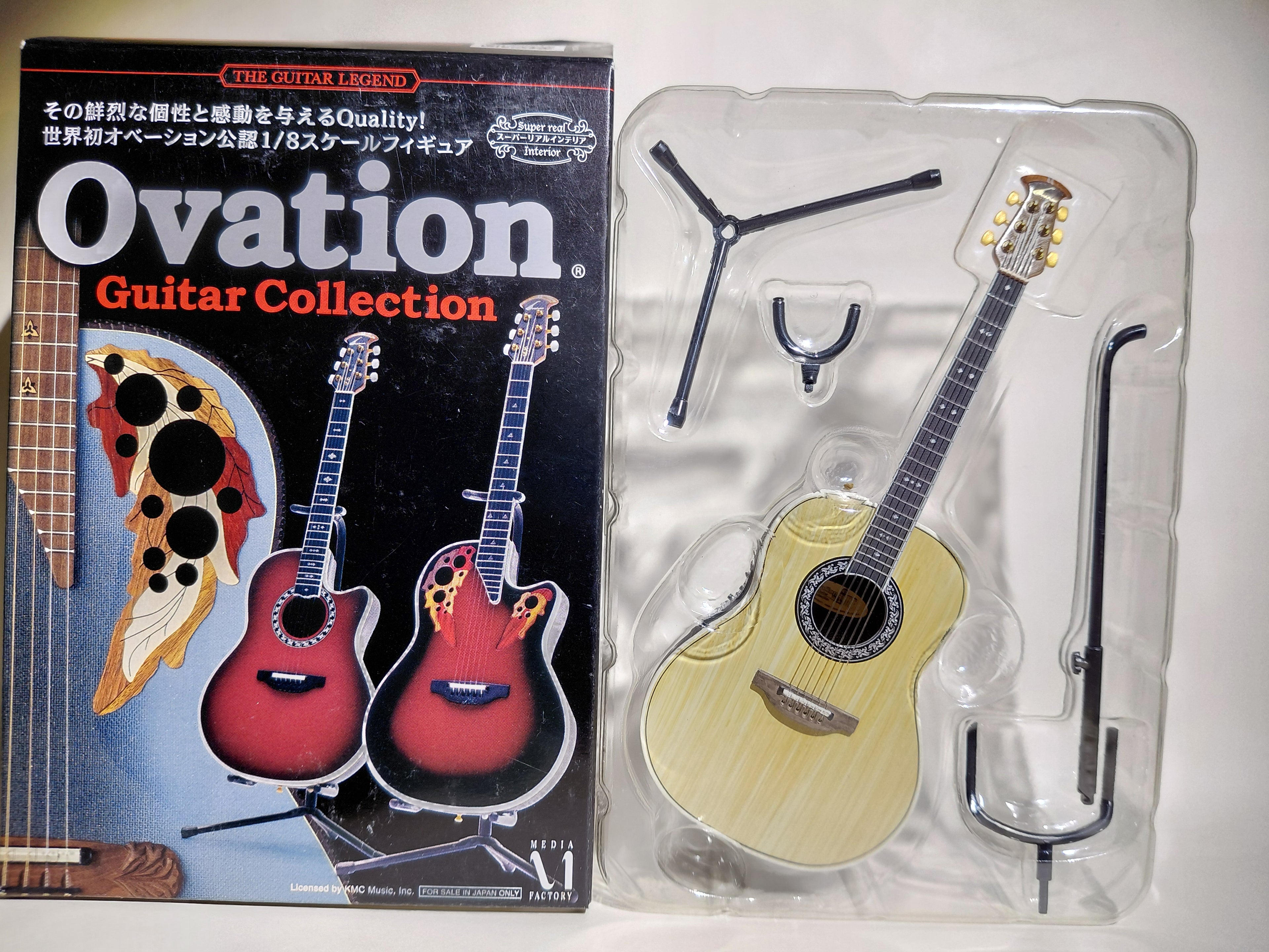 Ovation Guitar Collection - Custom Legend CCB scale 1/8 Media Factory