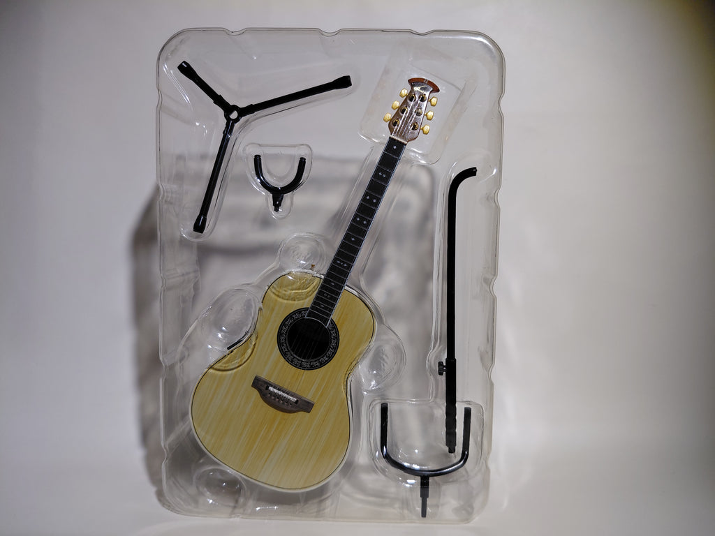 Ovation Guitar Collection - Custom Legend CCB scale 1/8 Media Factory