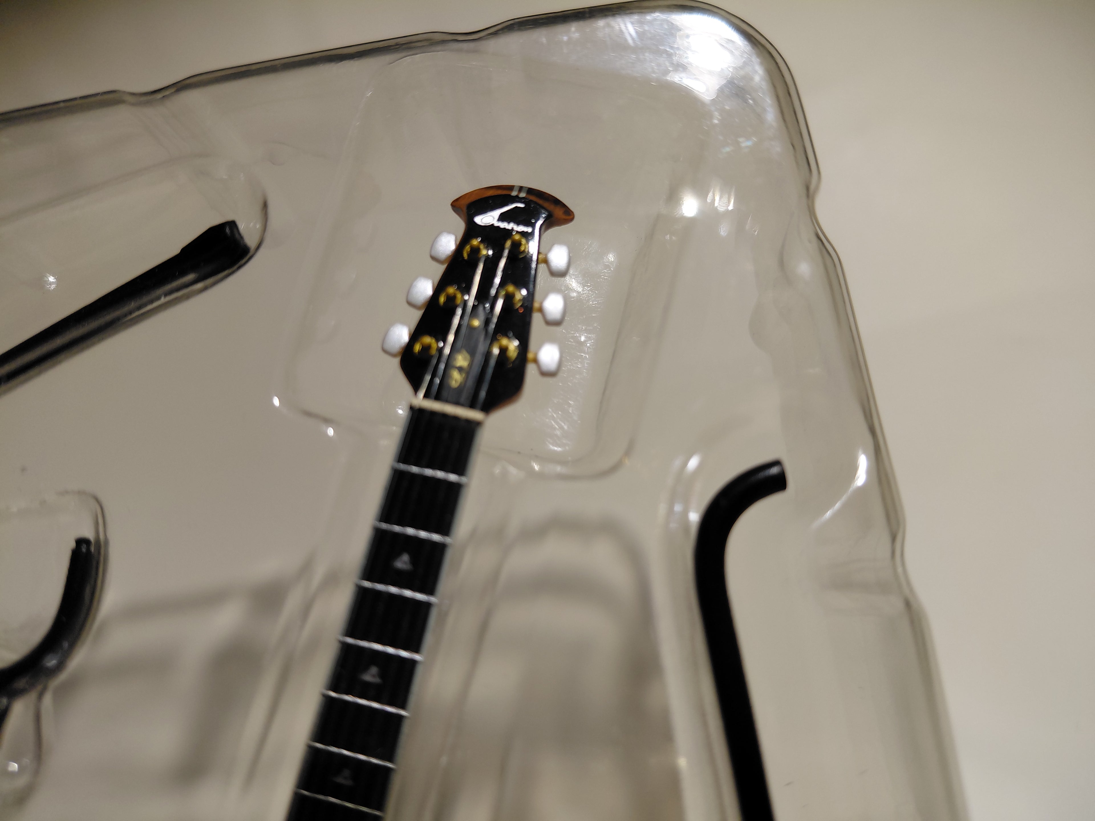 Ovation Guitar Collection - Custom Elite C2078LX-BCB  scale 1/8 Media Factory