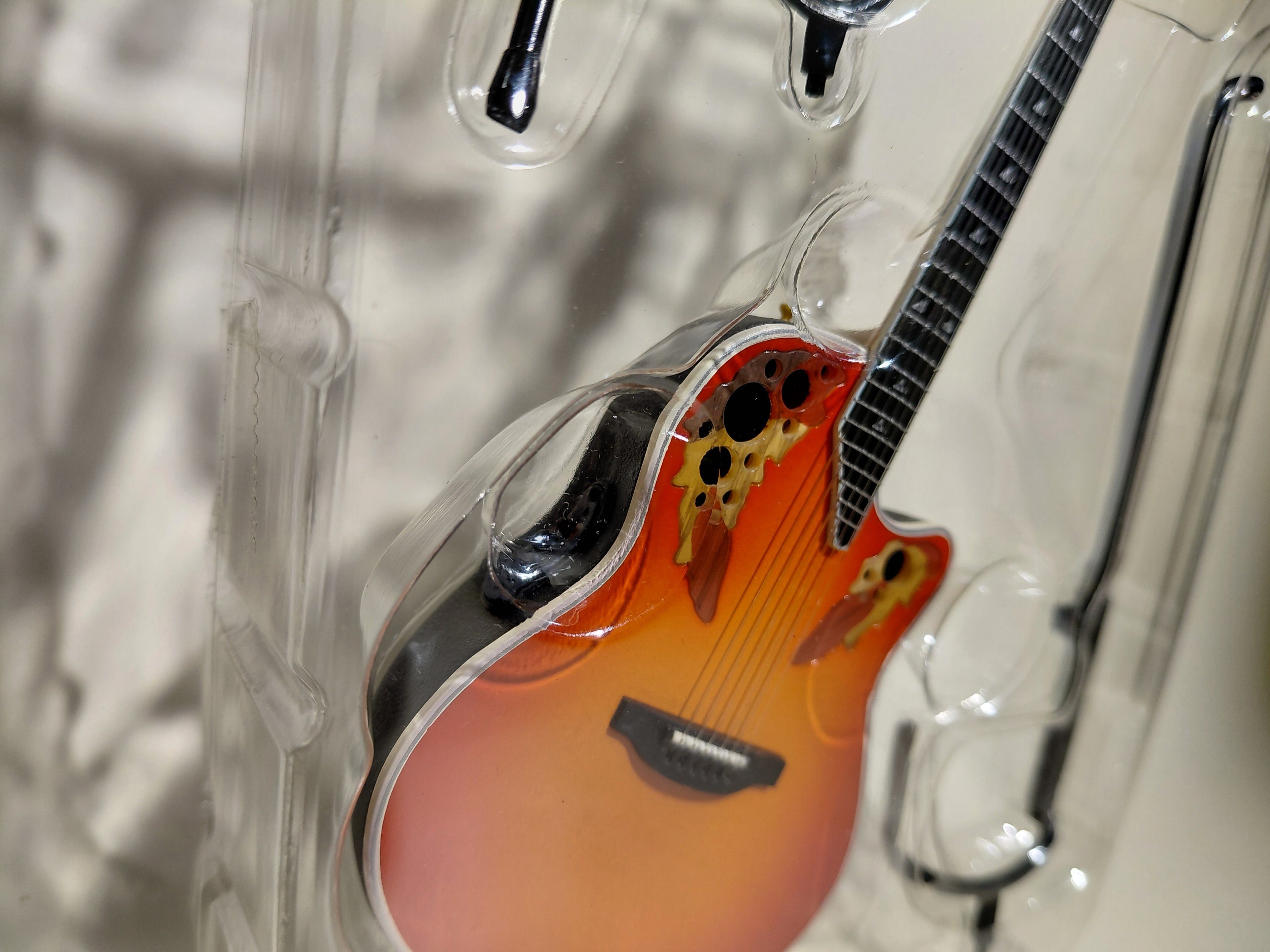Ovation Guitar Collection - Custom Elite C2078LX-RTD scale 1/8 Media Factory