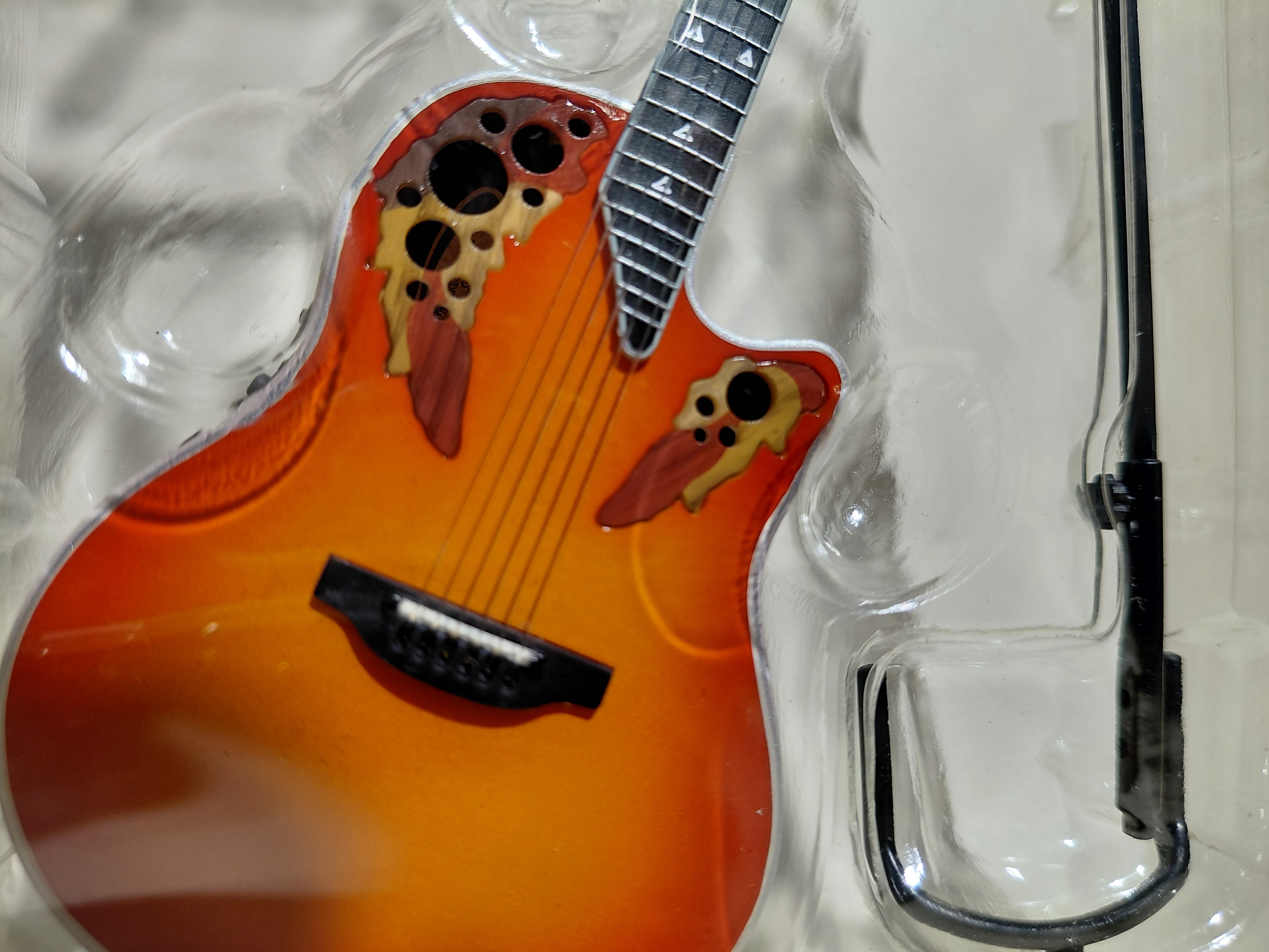 Ovation Guitar Collection - Custom Elite C2078LX-RTD scale 1/8 Media Factory