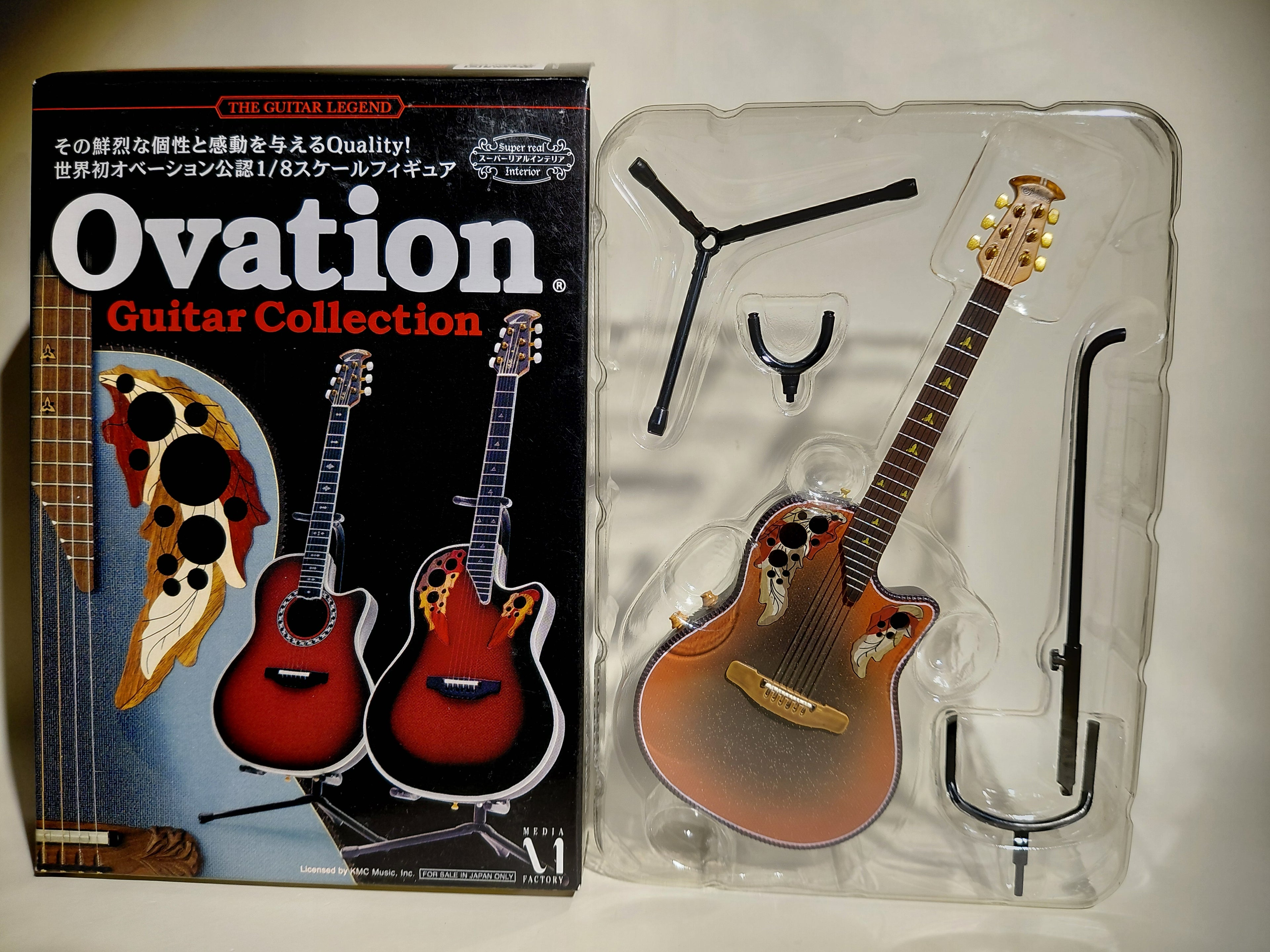 Ovation Guitar Collection - Ovation Adamas II 1581-2 scale 1/8 Media Factory