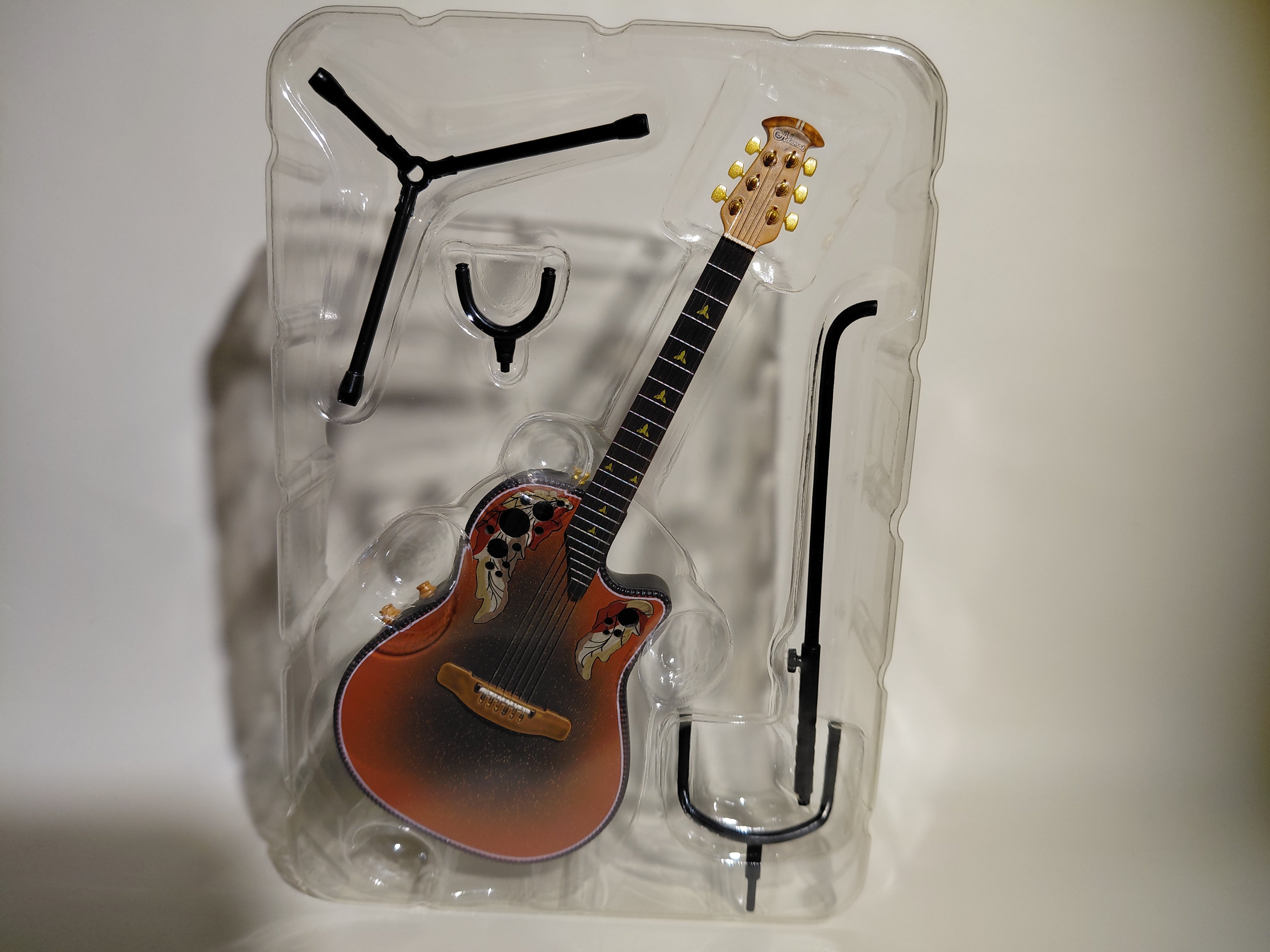 Ovation Guitar Collection - Ovation Adamas II 1581-2 scale 1/8 Media Factory