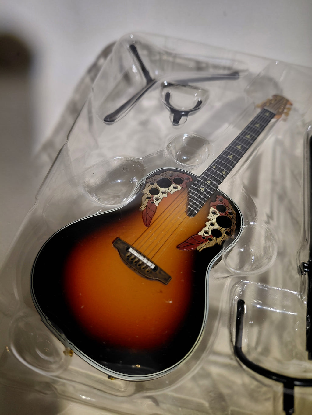 Ovation Guitar Collection - Traditional Elite 1718-1 scale 1/8 Media Factory