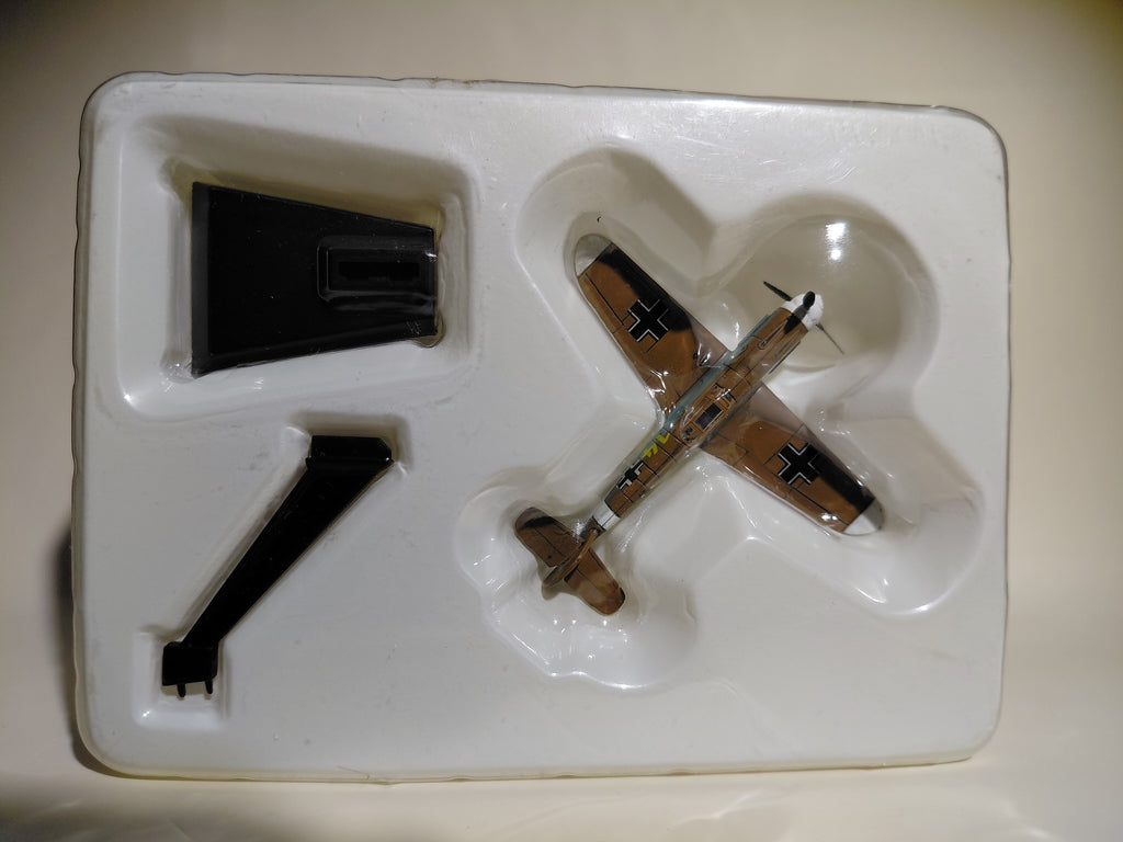 Takara 1/144 World's Masterpiece Aircraft -  German Air Force Fighter Messerschmitt Bf109F-2 JG27 TROP Lieutenant Marseille's aircraft