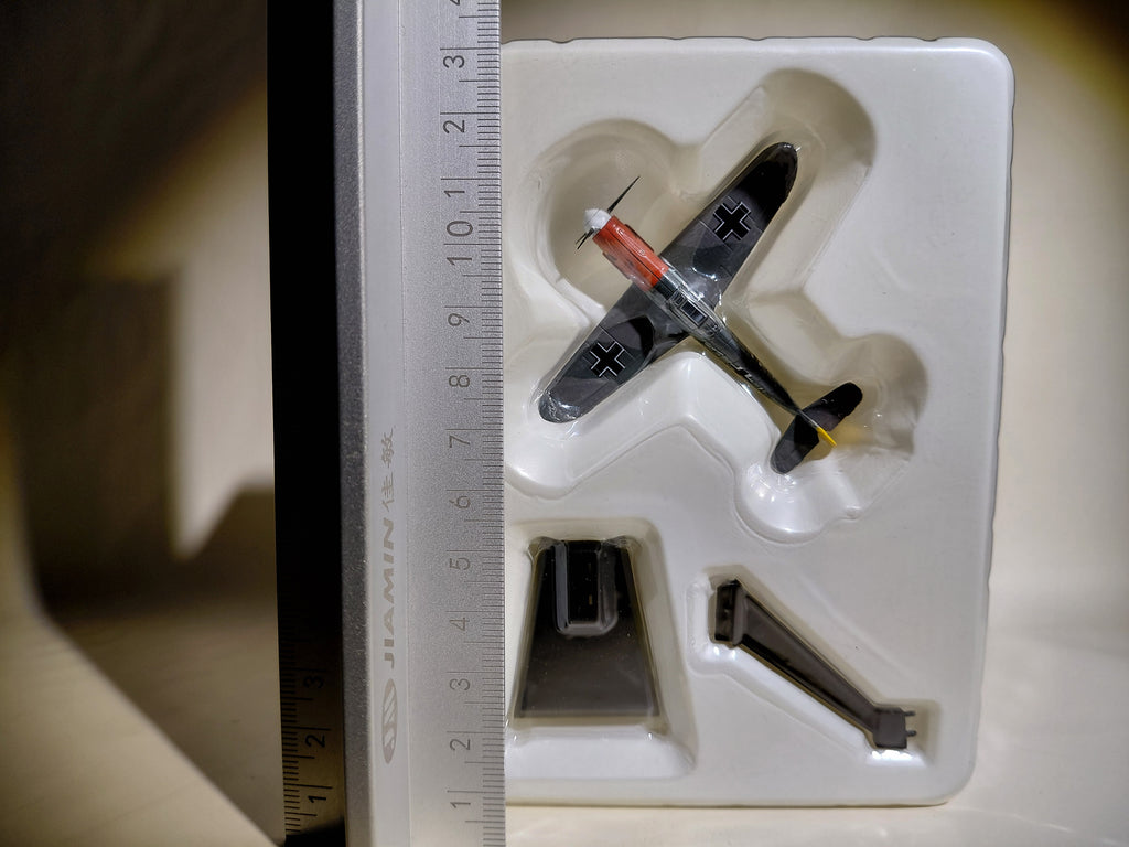 Takara 1/144 World's Masterpiece Aircraft - Messerschmitt Bf109F-2 JG27 TROP Lieutenant Marseille's aircraft