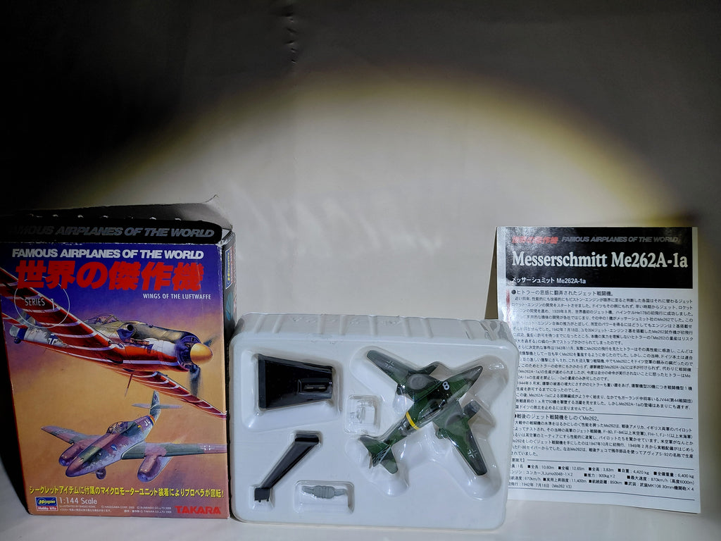 Takara 1/144 World's Masterpiece Aircraft - Me262-1a Major Novotny's aircraft