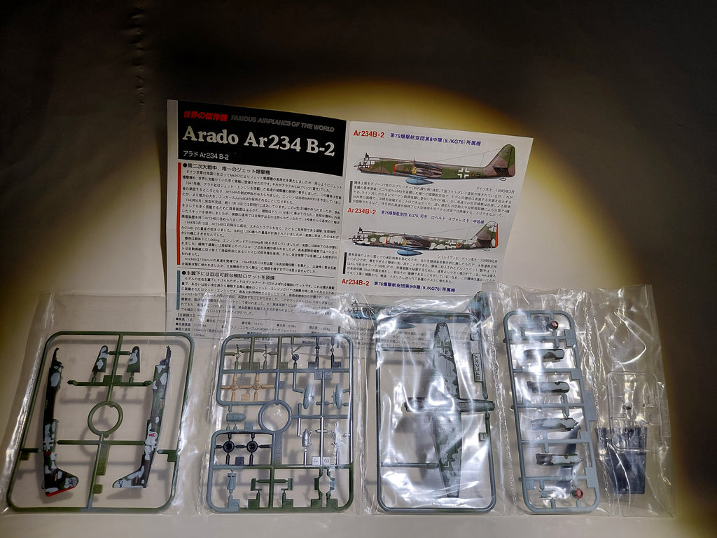 TAKARA 1/144 World's Masterpiece Aircraft - 'Ar234B-2 (9./KG76) 1945 Germany'
