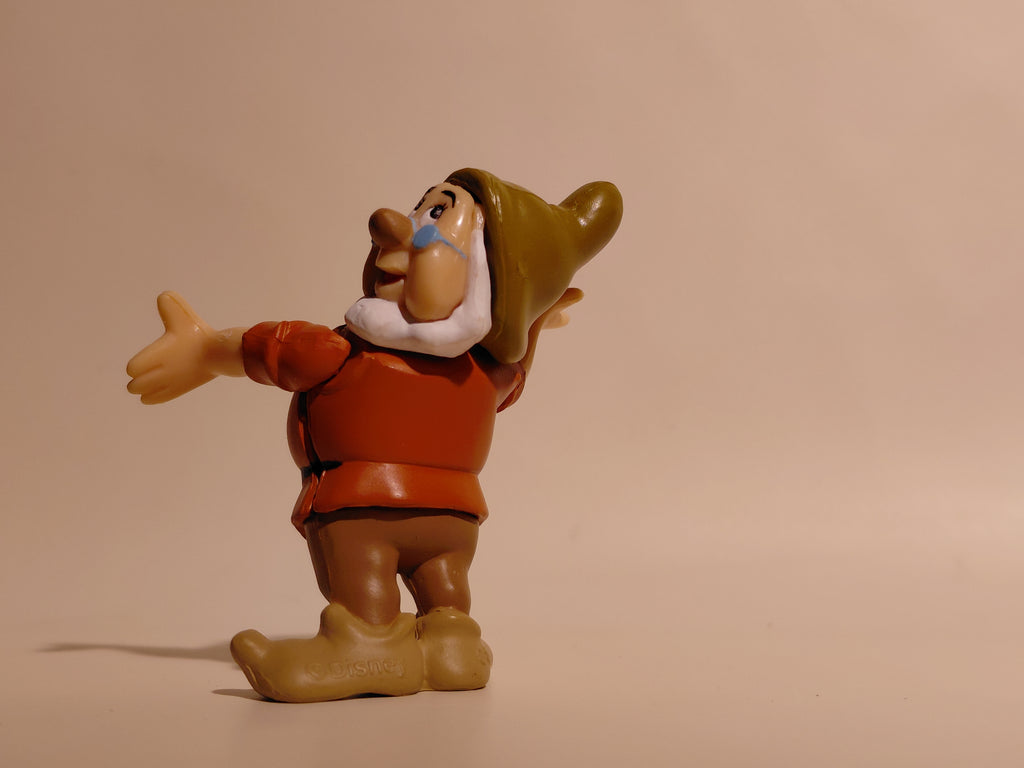 Miniature Disney Choco Party Series 1 Furuta #10 Seven Dwarfs & Doc McStuffins