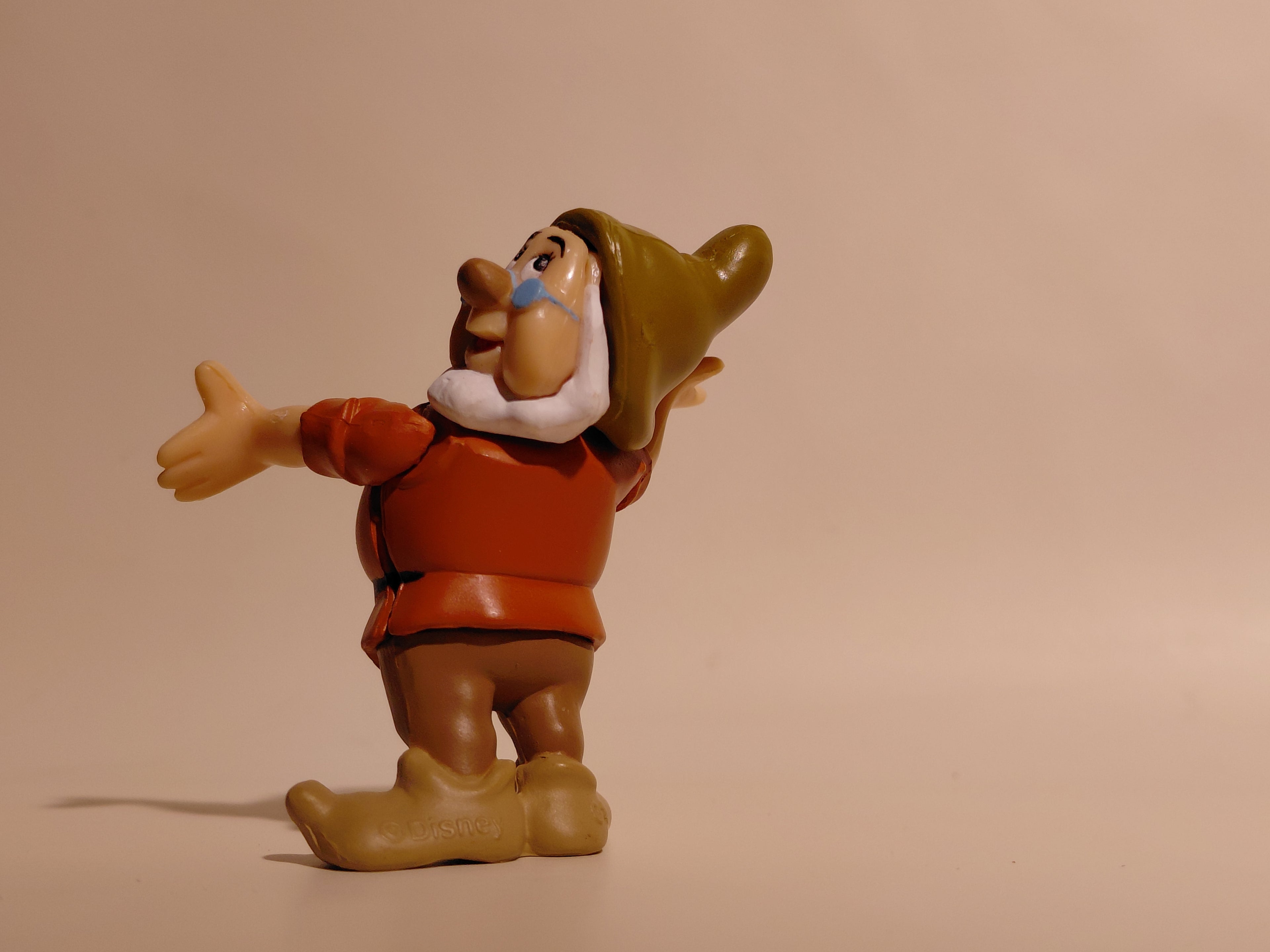 Miniature Disney Choco Party Series 1 Furuta #10 Seven Dwarfs & Doc McStuffins