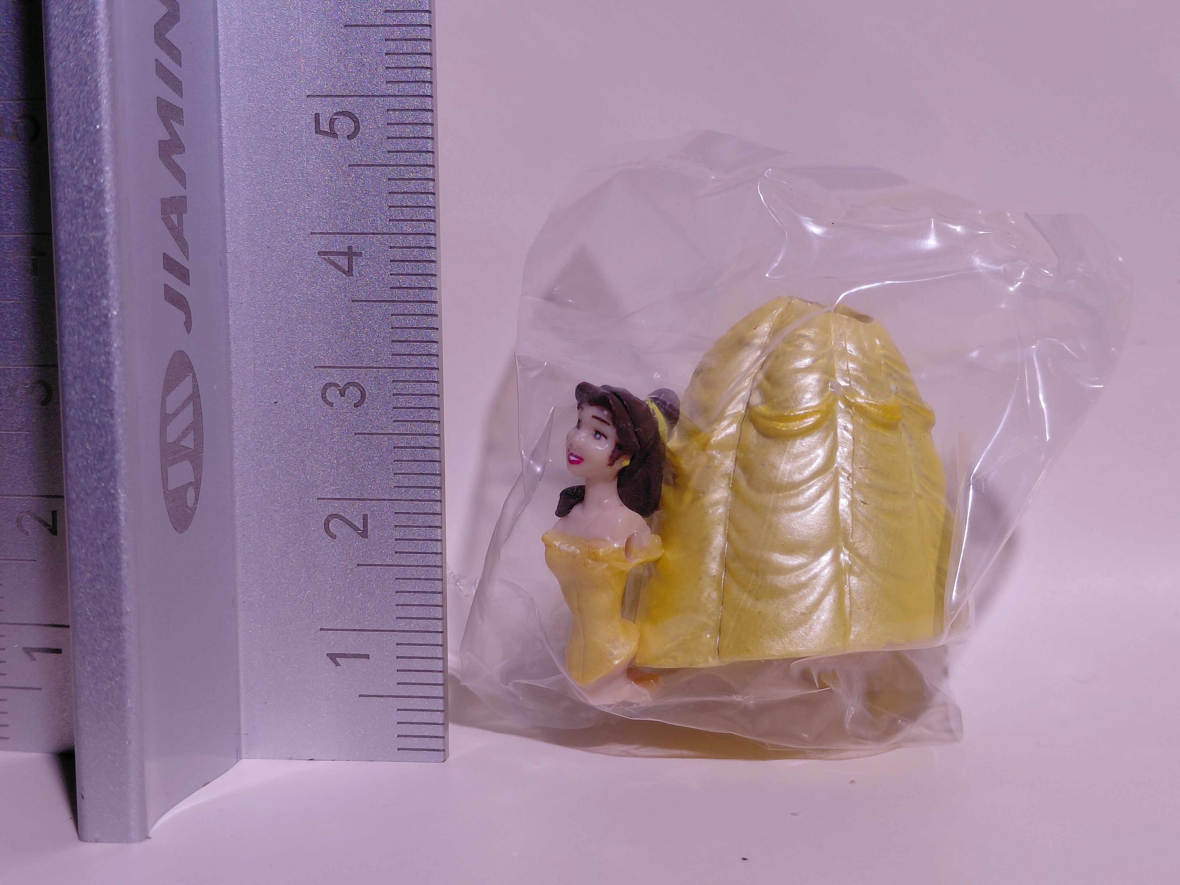 Miniature Disney Choco Party Tomy #067 Belle