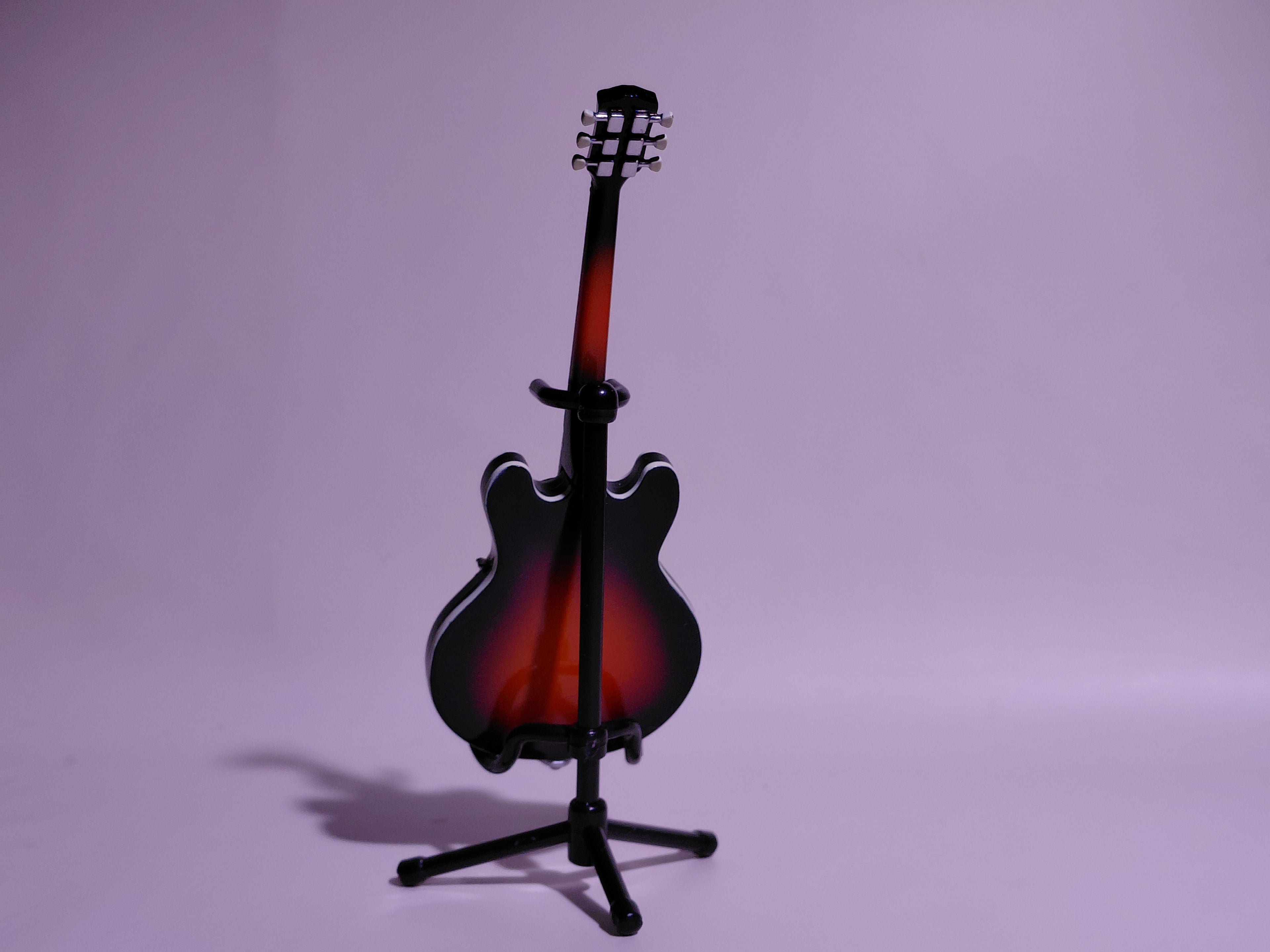 BECK Guitar Collection SG Type Figure Includes guitar and stand