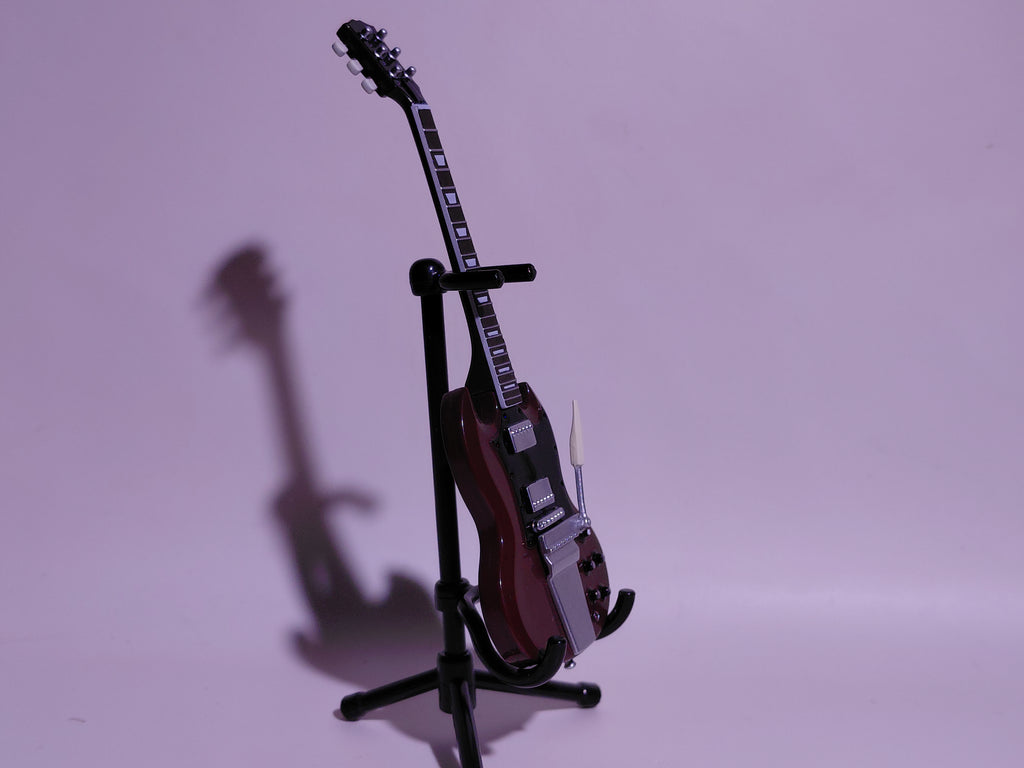 BECK Guitar Collection SG Type Figure Includes guitar and stand