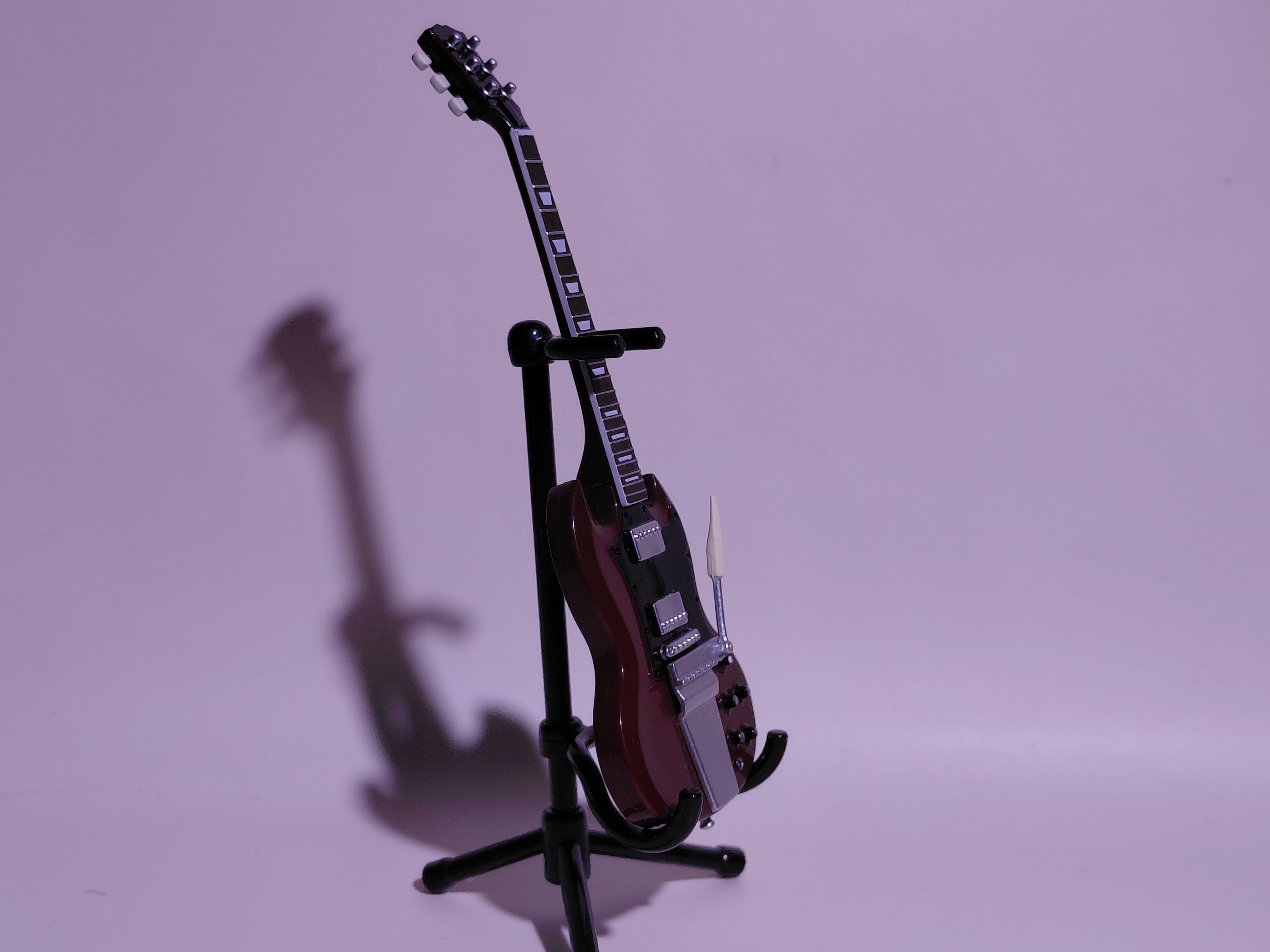 BECK Guitar Collection SG Type Figure Includes guitar and stand