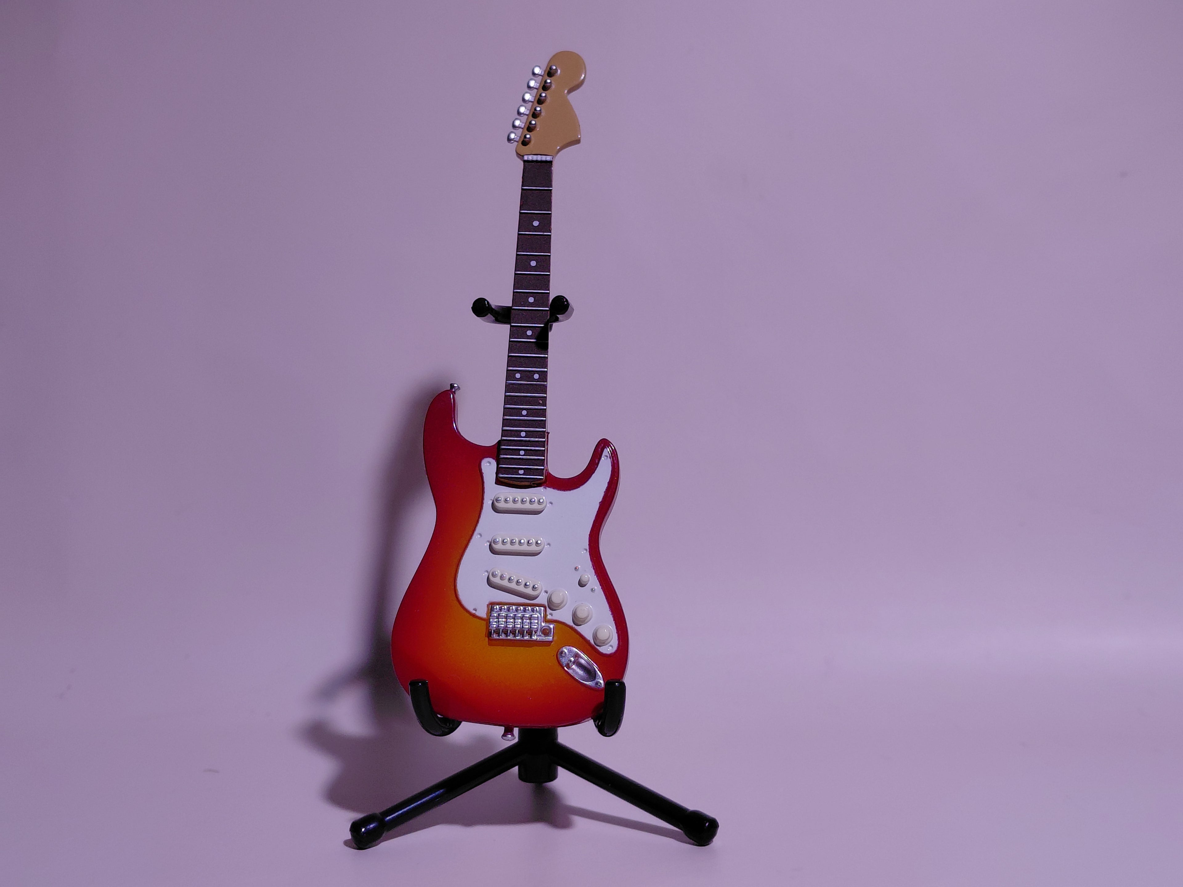 BECK Guitar Collection Hyodo Model (Stratocaster Type B)Figure Includes guitar and stand