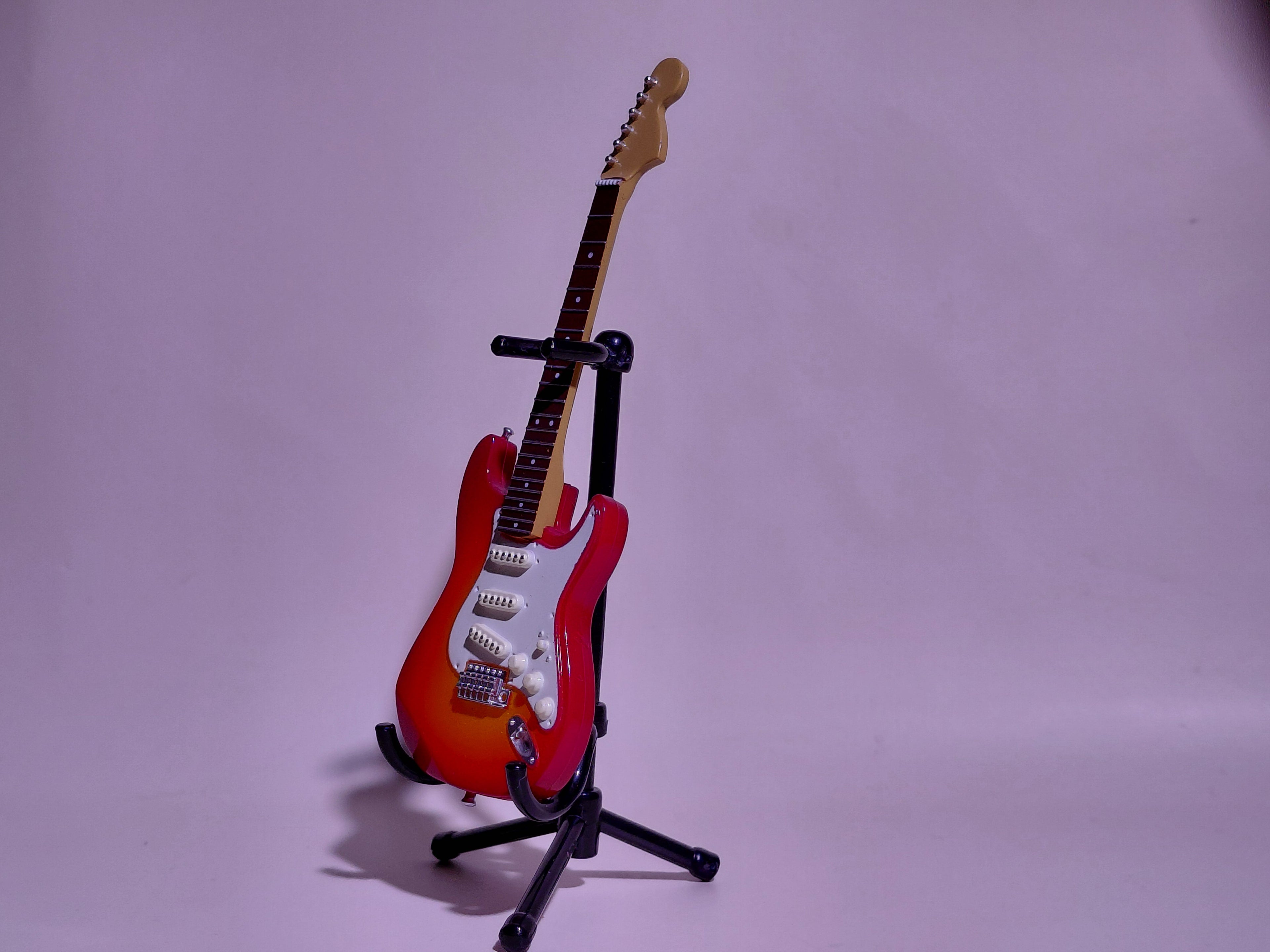 BECK Guitar Collection Hyodo Model (Stratocaster Type B)Figure Includes guitar and stand