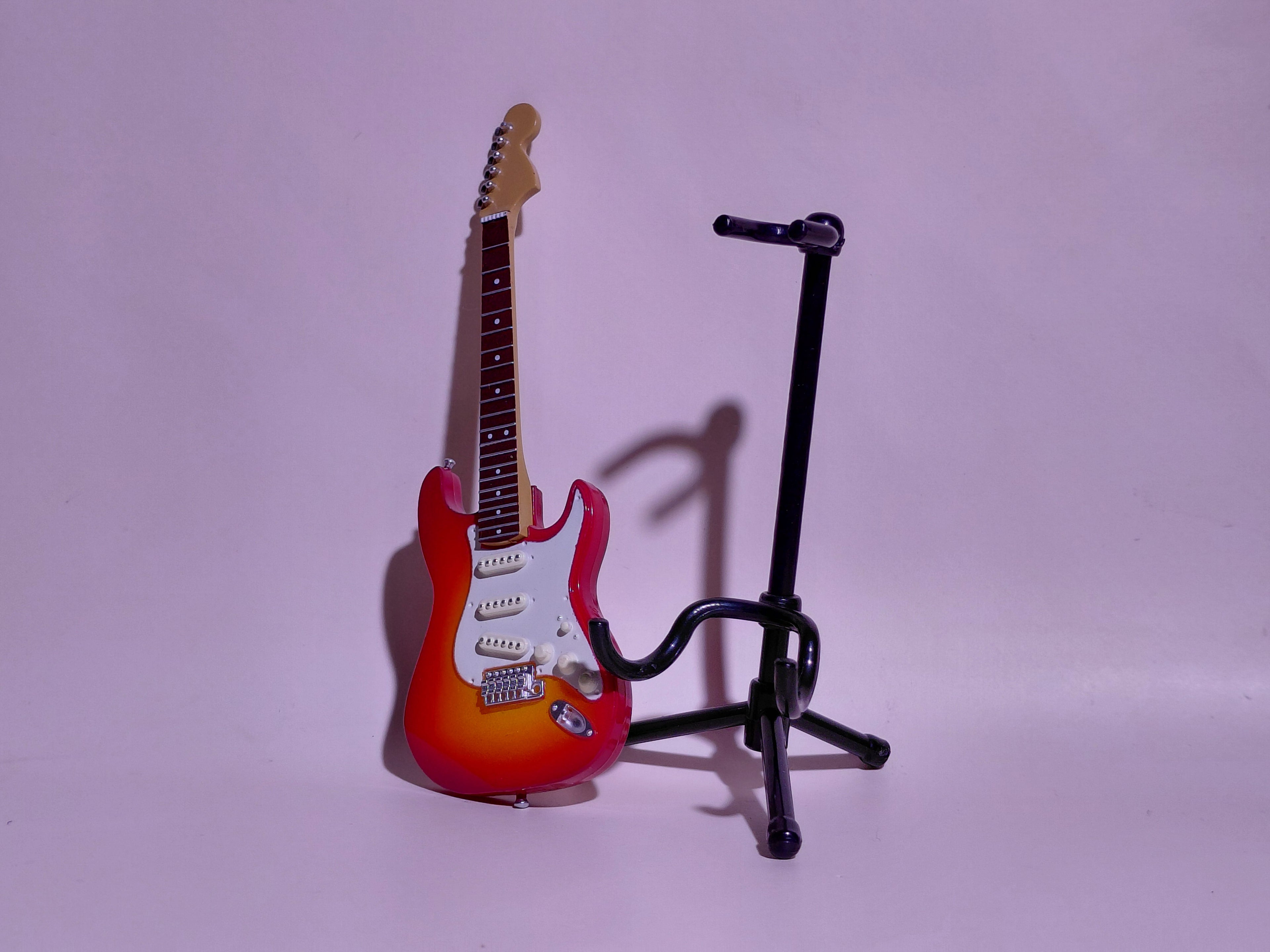 BECK Guitar Collection Hyodo Model (Stratocaster Type B)Figure Includes guitar and stand