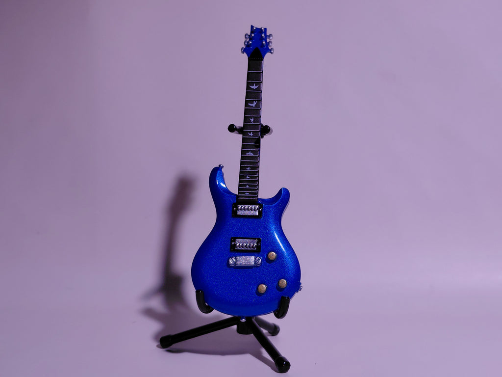 BECK Guitar Collection PRS type Figure Includes guitar and stand