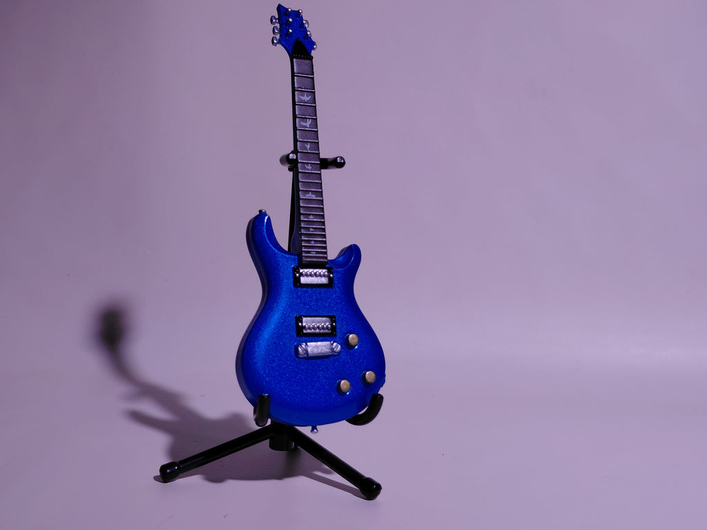 BECK Guitar Collection PRS type Figure Includes guitar and stand