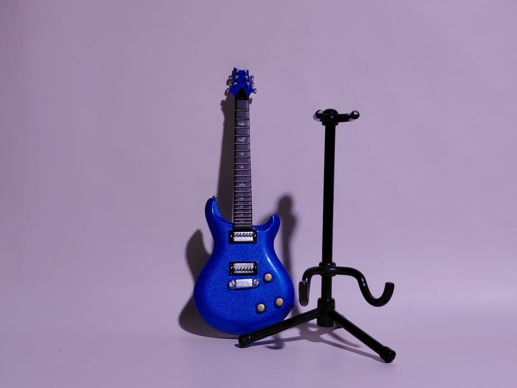 BECK Guitar Collection PRS type Figure Includes guitar and stand