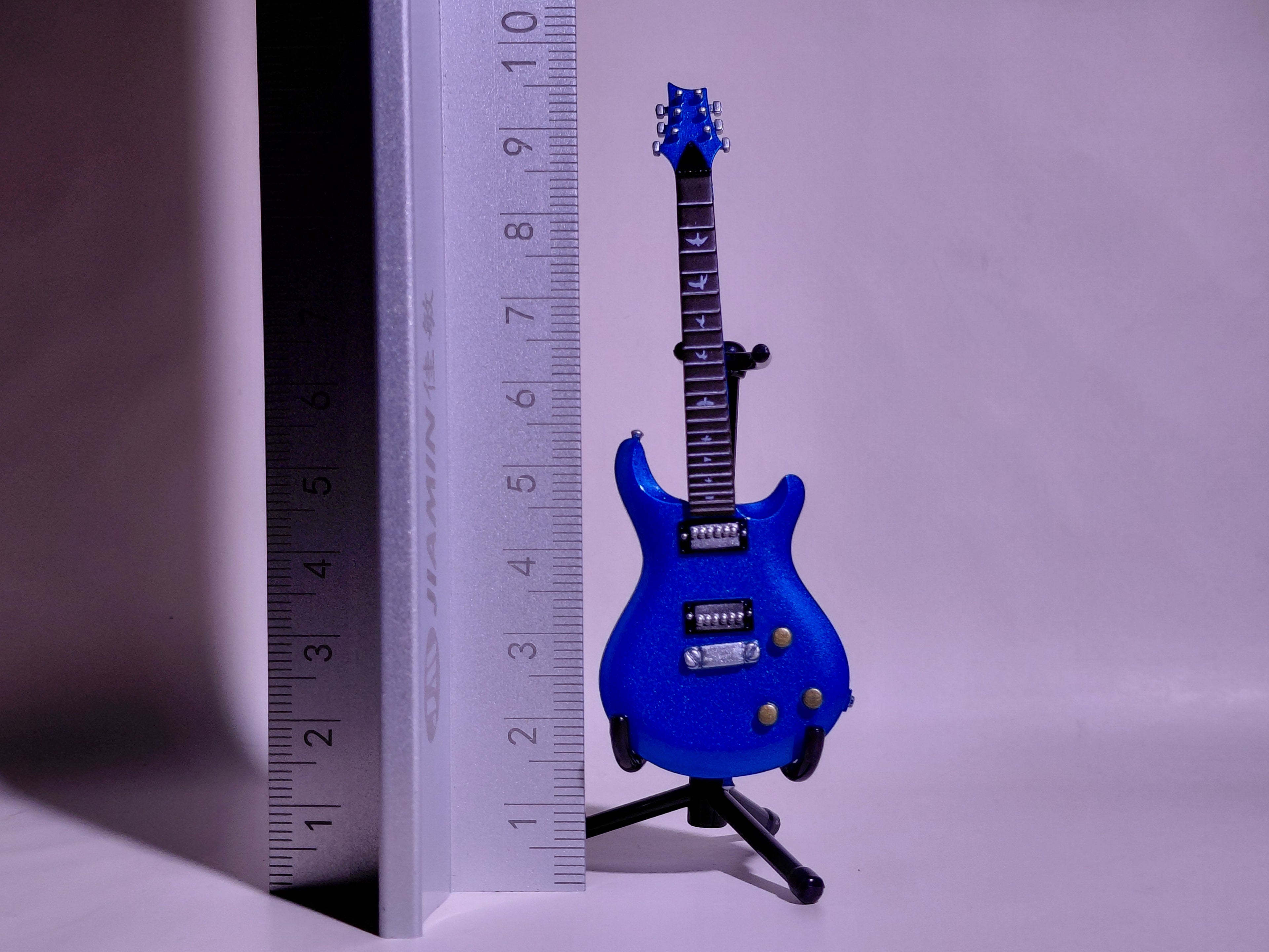BECK Guitar Collection PRS type Figure Includes guitar and stand