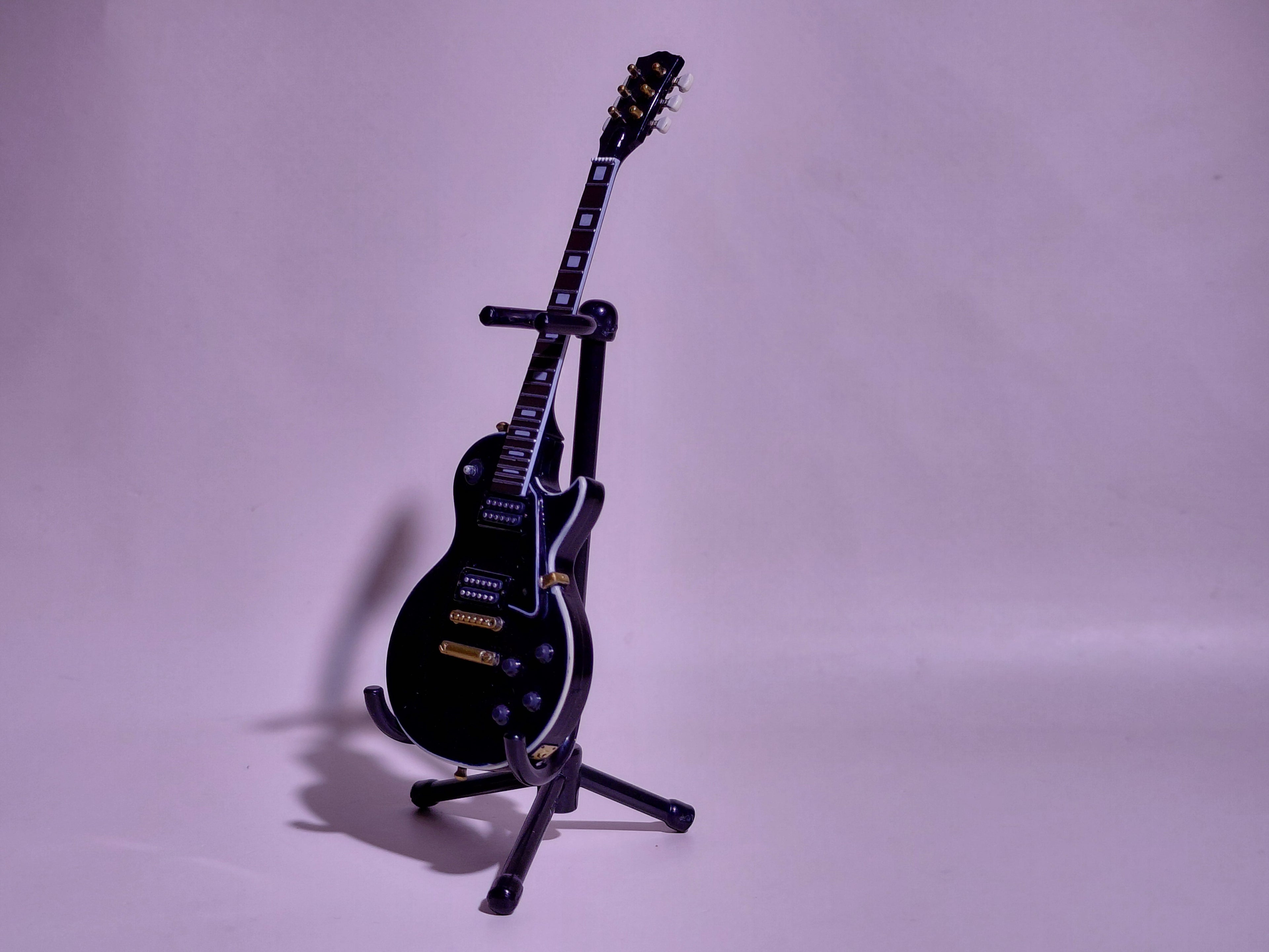 BECK Guitar Collection Les Paul Figure Includes guitar and stand