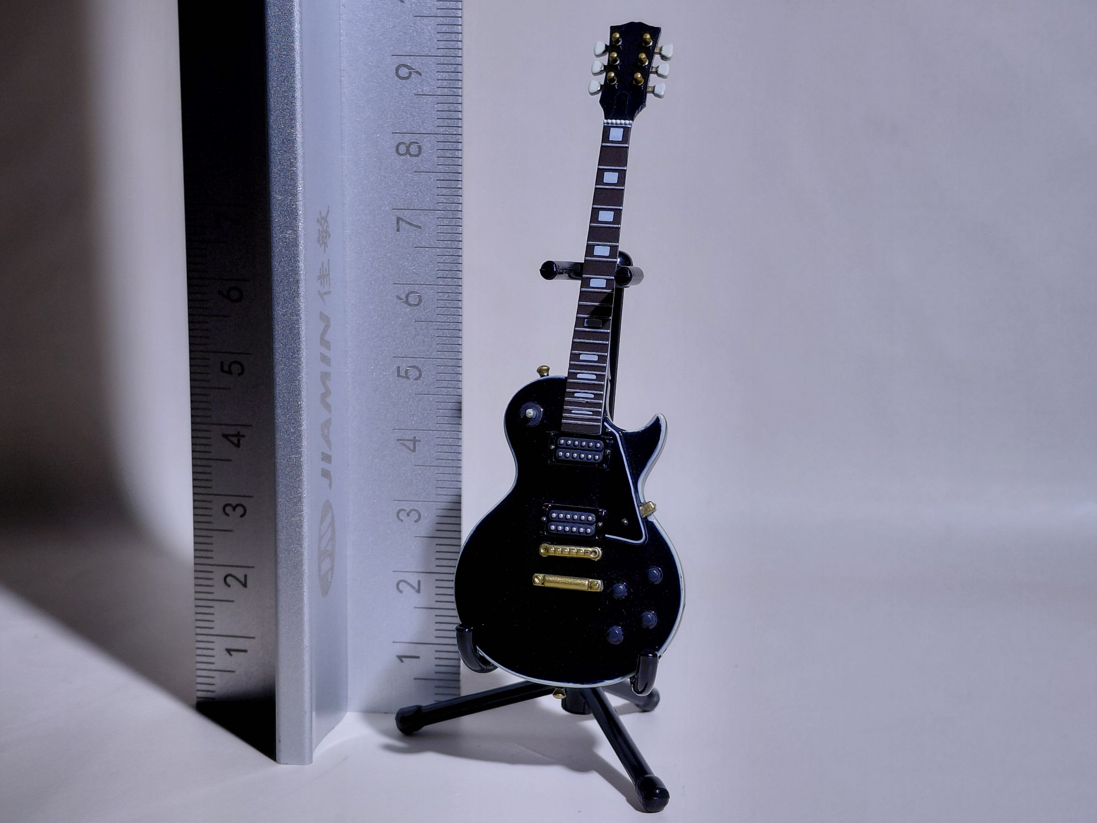BECK Guitar Collection Les Paul Figure Includes guitar and stand