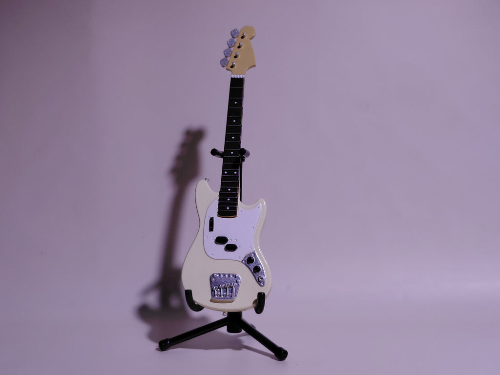 BECK Guitar Collection Mustang Type 2 Figure Includes guitar and stand