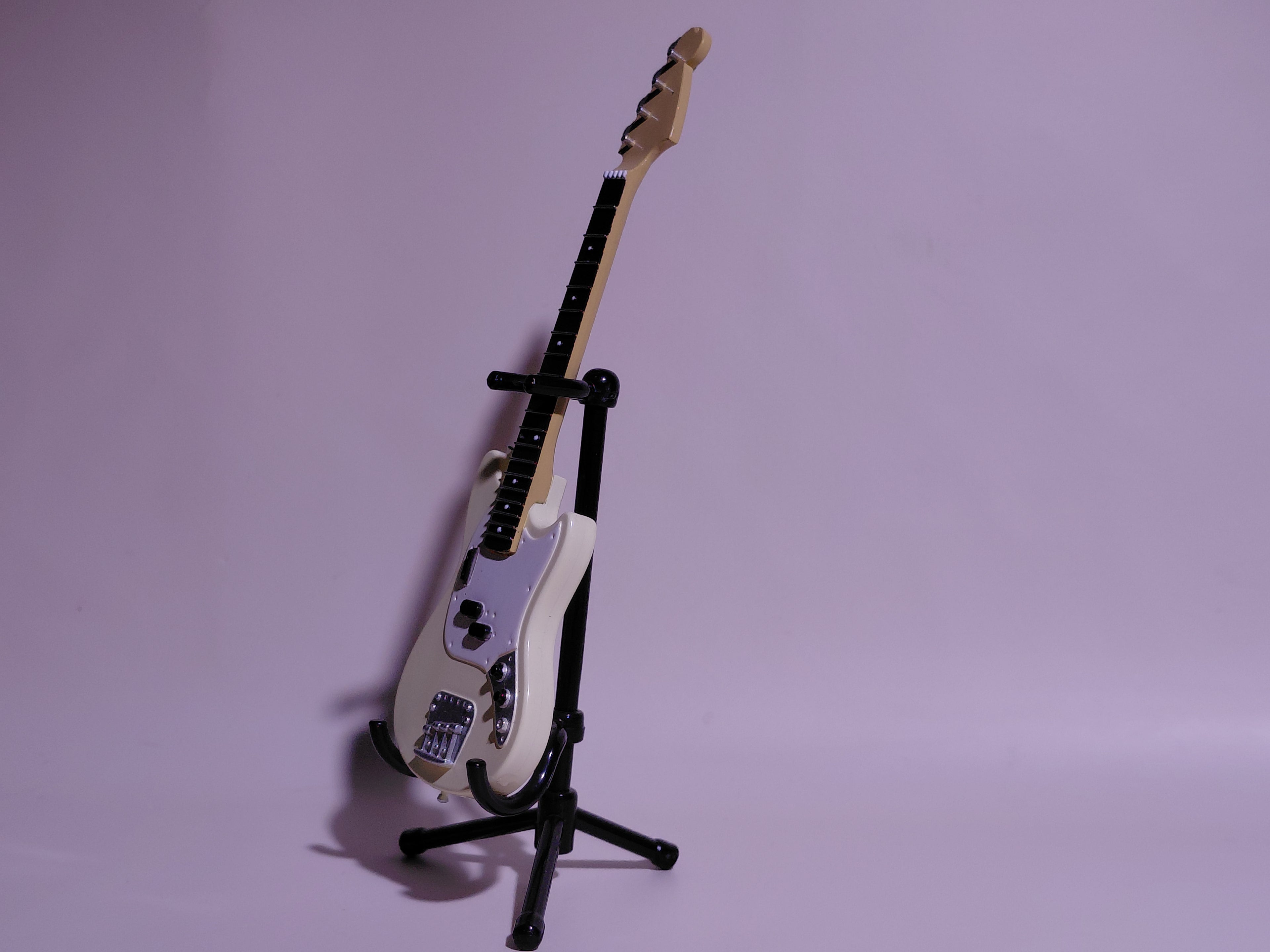 BECK Guitar Collection Mustang Type 2 Figure Includes guitar and stand
