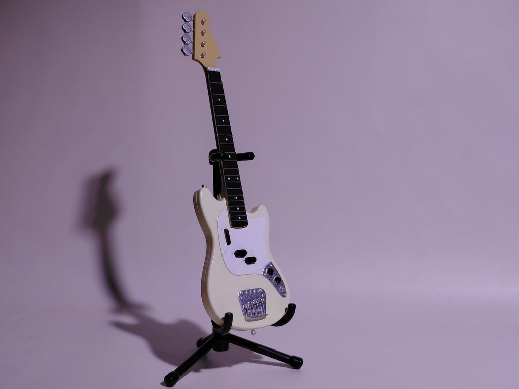 BECK Guitar Collection Mustang Type 2 Figure Includes guitar and stand