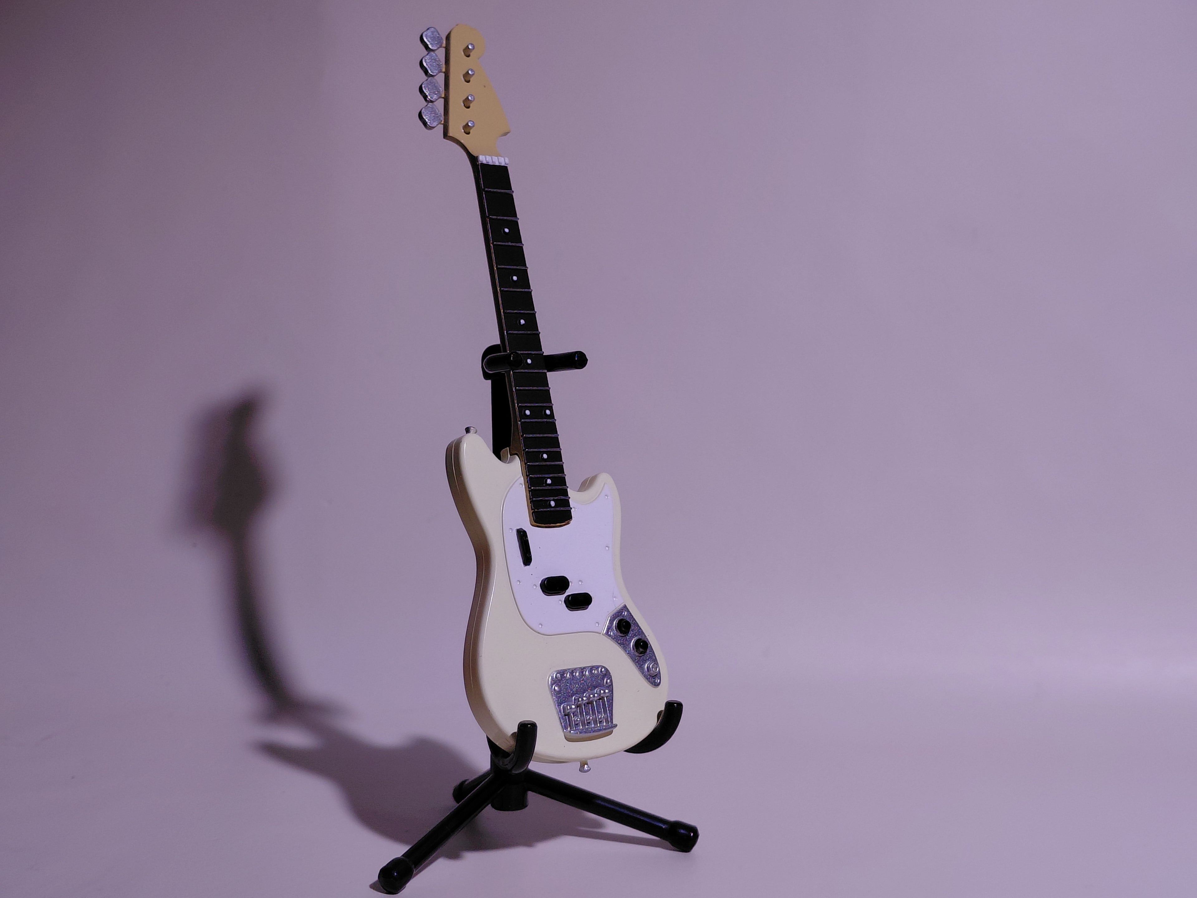 BECK Guitar Collection Mustang Type 2 Figure Includes guitar and stand
