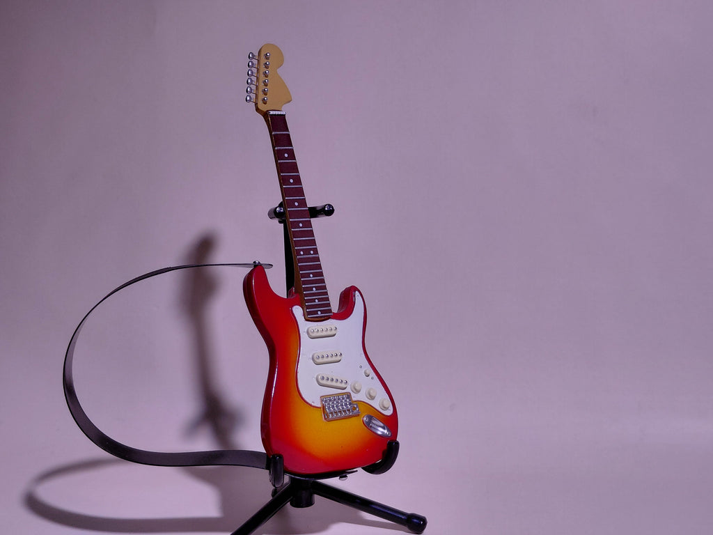 Stratocaster Type B [Hyodo Model] 5th-⑥ ★BECK Guitar Collection - Acoustic Guitar Special - ★Guitar Miniature ★Guitar Figure ★1/12 Scale ★Fender ★Stratocaster
