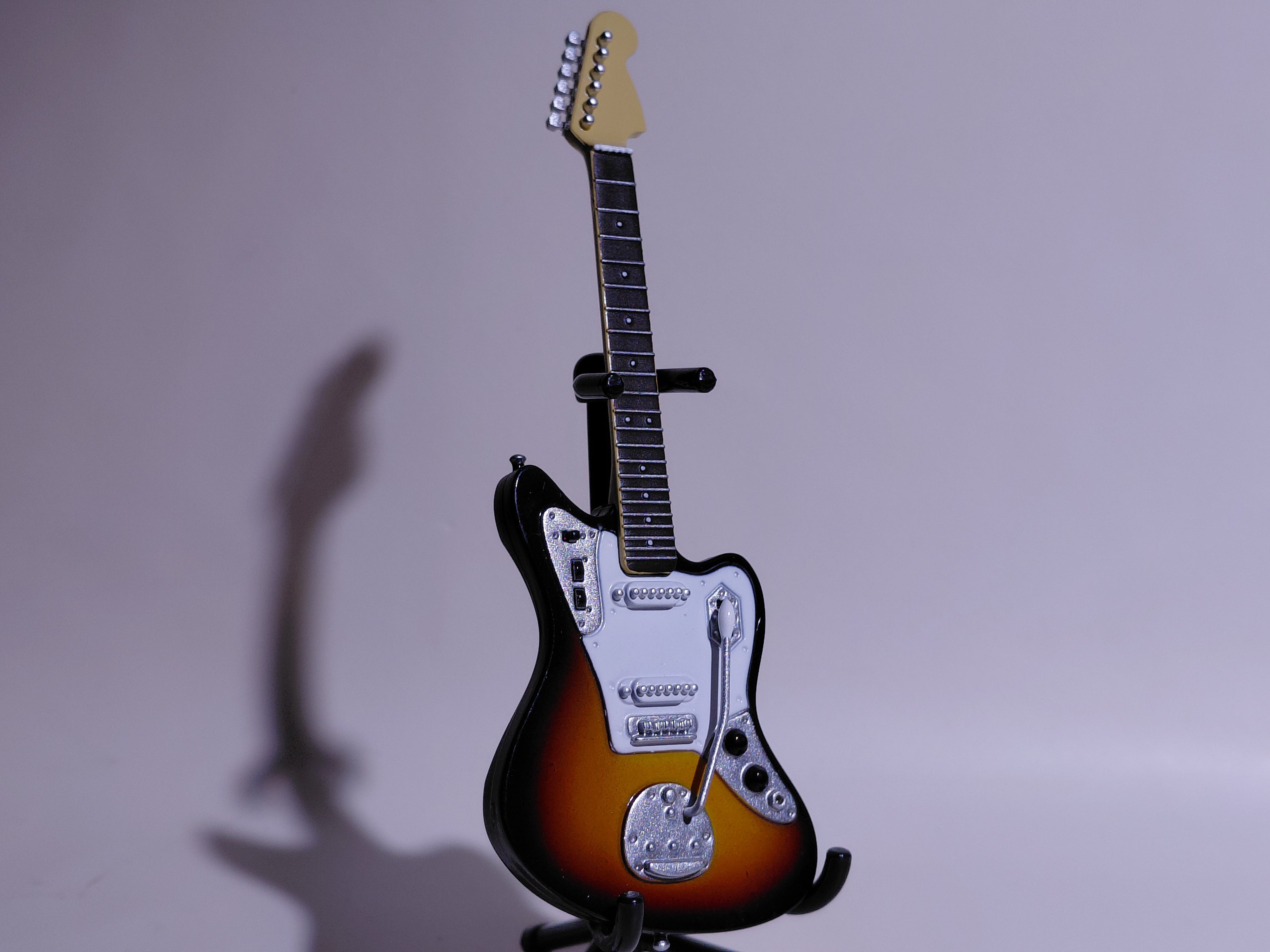 BECK Guitar Collection Jaguar Type 3 Figure Includes guitar and stand