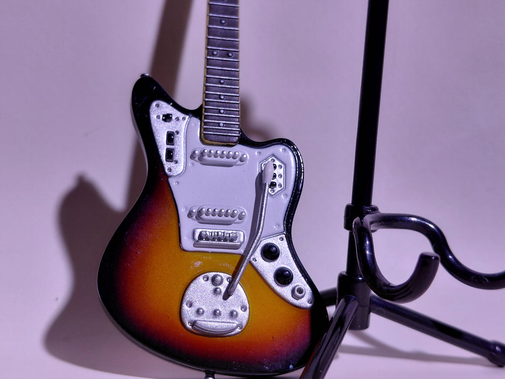 BECK Guitar Collection Jaguar Type 3 Figure Includes guitar and stand