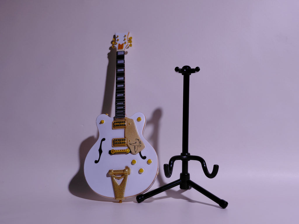 BECK Guitar Collection White Falcon Figure Includes guitar and stand