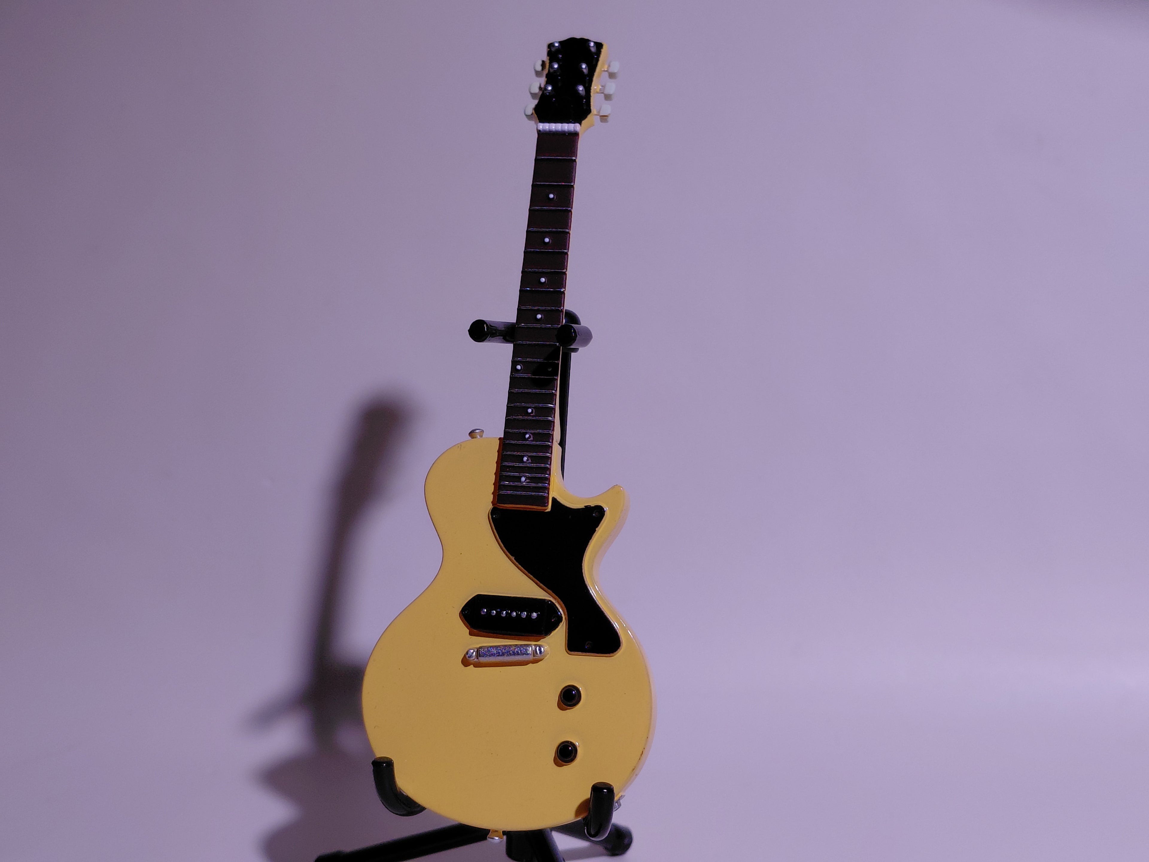 BECK Guitar Collection Electric Guitar, Les Paul Jr. Type, TV Yellow Includes guitar and stand