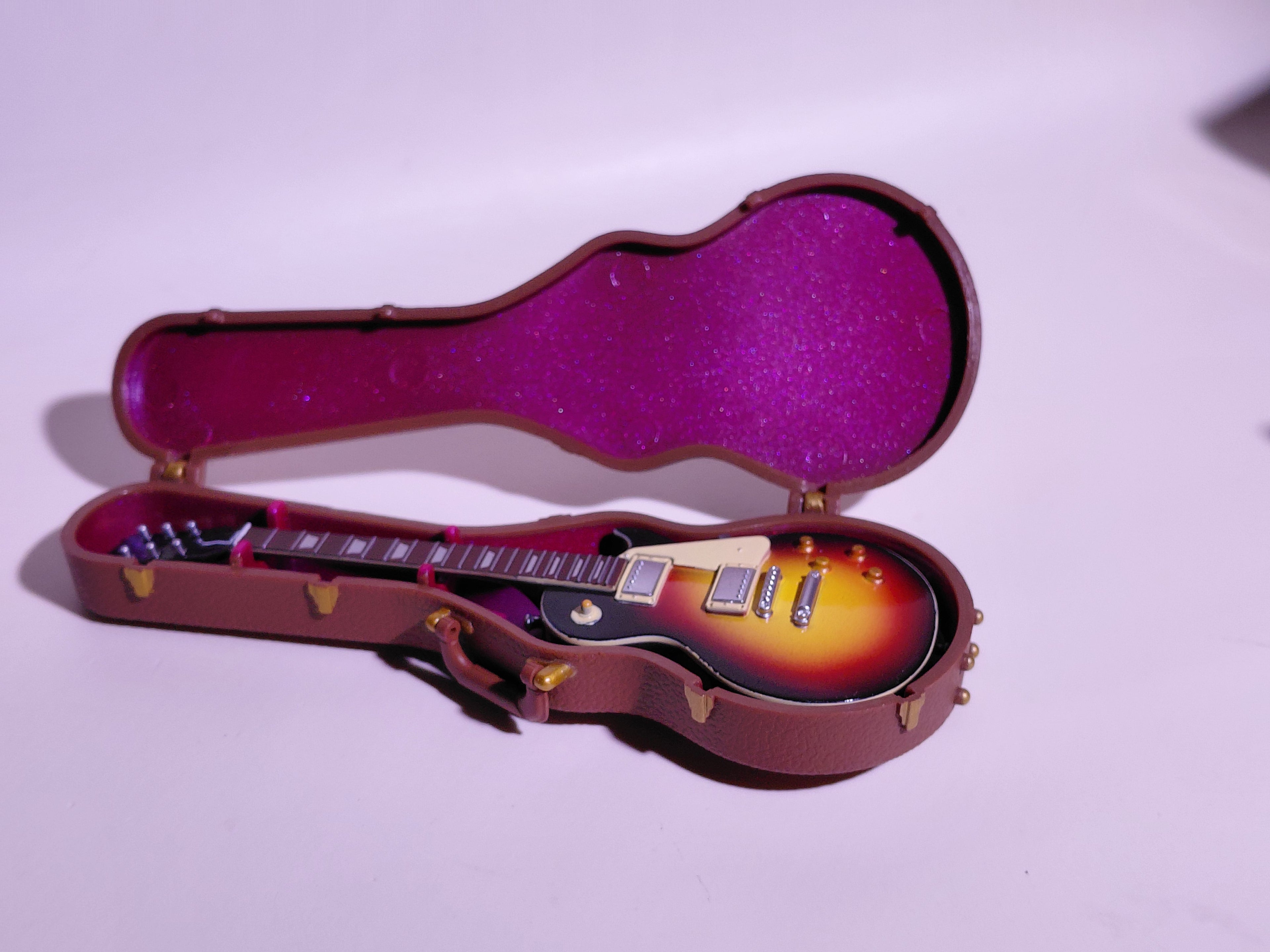BECK Guitar Collection Ryusuke Model (Les Paul Type) Includes guitar and stand + Case (Sp)