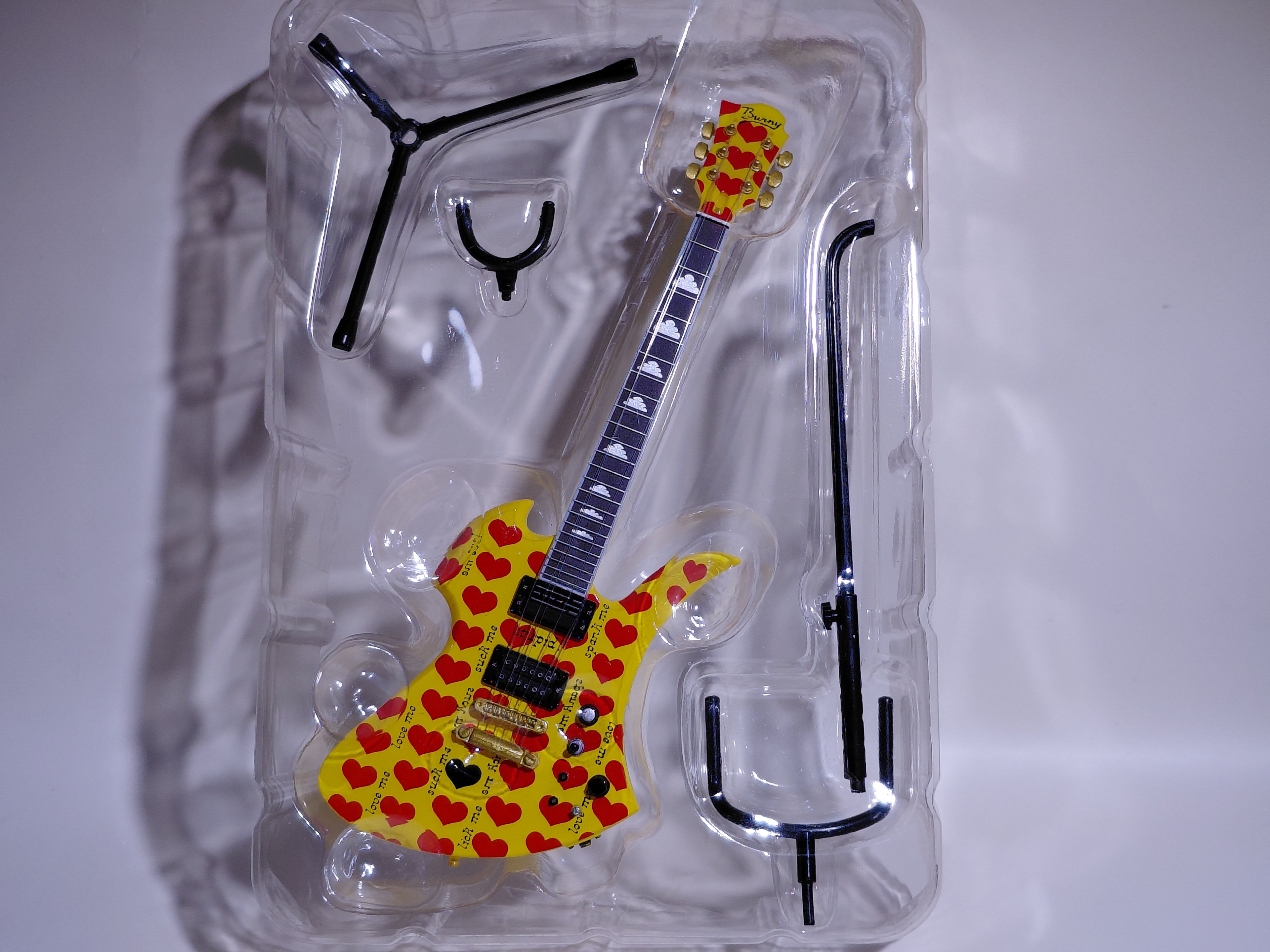 Burny MG-YH "Yellow Heart" ~hide Guitar Collection~ 1/8 Scale Official Guitar Figure ☆hide Guitar Collection ☆hide Figure FERNANDES