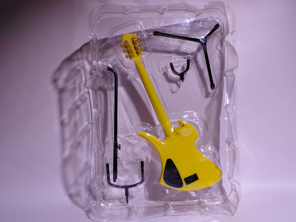 Burny MG-YH "Yellow Heart" ~hide Guitar Collection~ 1/8 Scale Official Guitar Figure ☆hide Guitar Collection ☆hide Figure FERNANDES