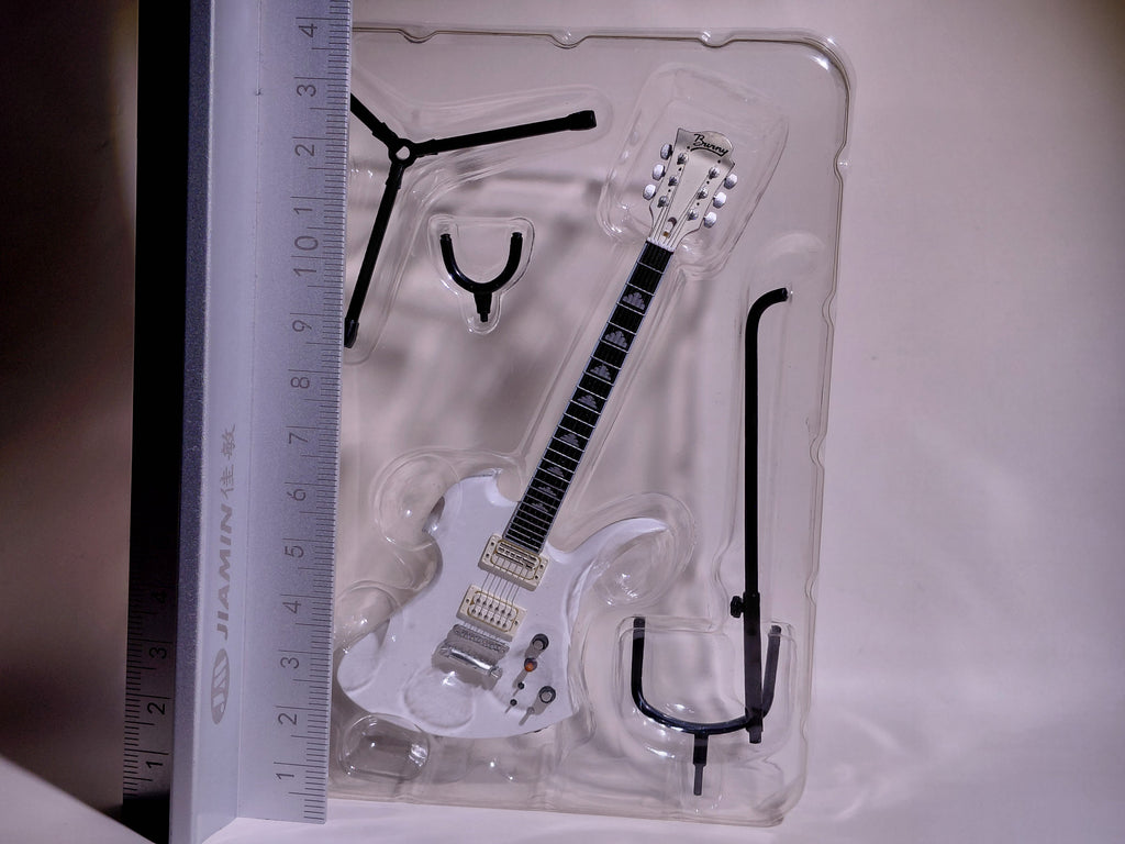 Burny MG-SW "Snow White" ~hide Guitar Collection~ 1/8 Scale Official Guitar Figure ☆hide Guitar Collection ☆hide Figure FERNANDES