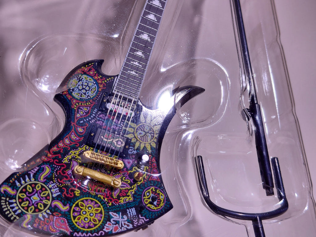 MG-X "Paint"~hide Guitar Collection~ 1/8 Scale Official Guitar Figure ☆hide Guitar Collection ☆hide Figure FERNANDES (Copy)