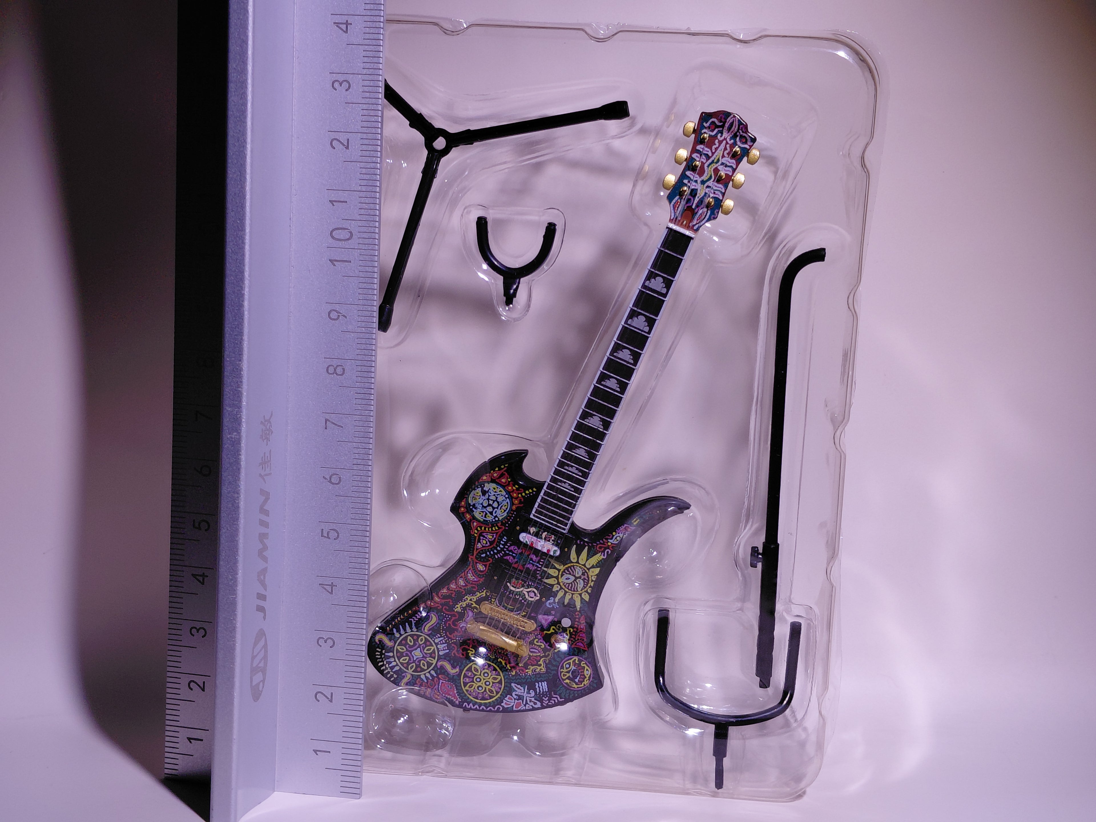 MG-X "Paint"~hide Guitar Collection~ 1/8 Scale Official Guitar Figure ☆hide Guitar Collection ☆hide Figure FERNANDES (Copy)