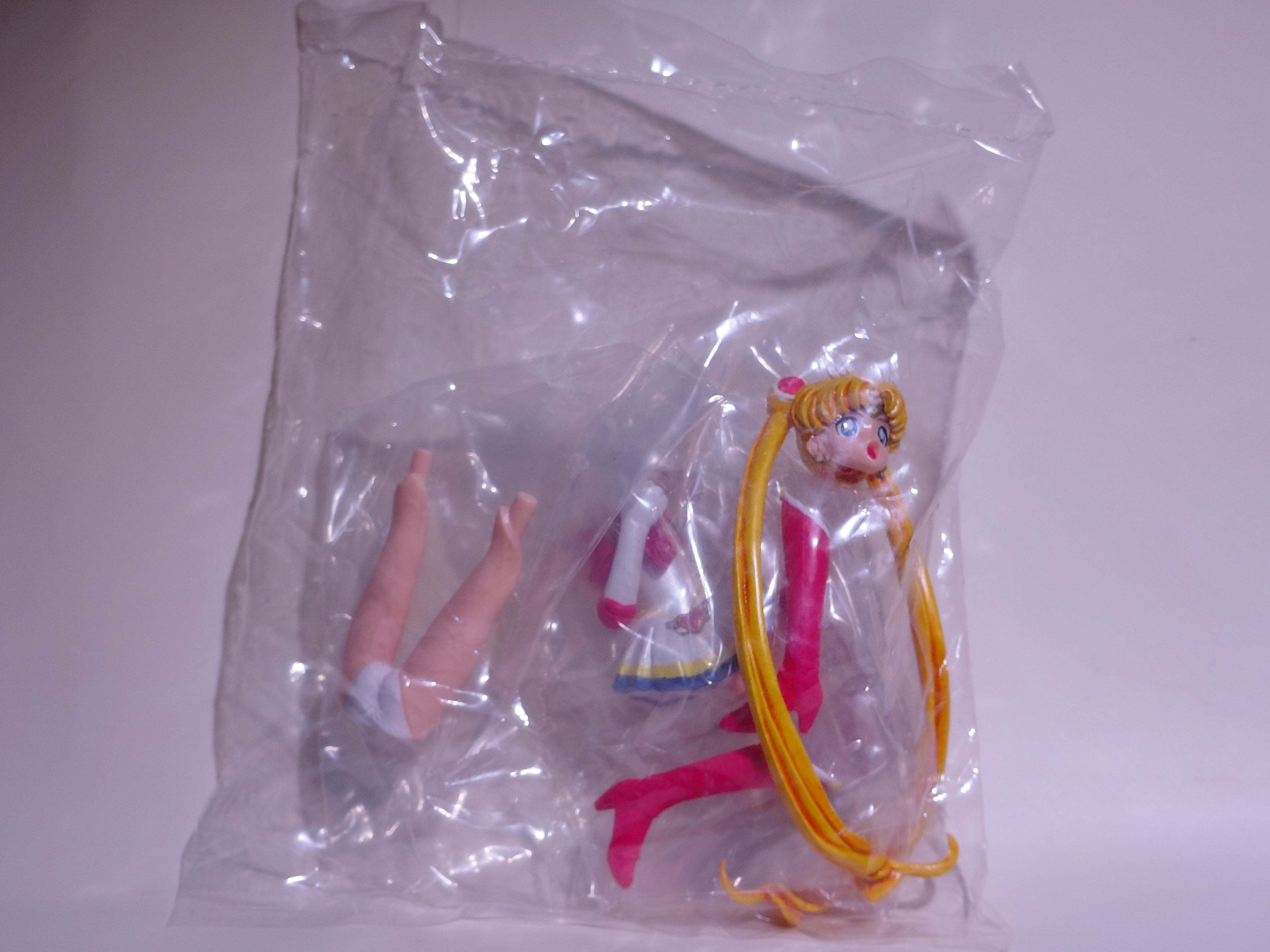 HGIF Pretty Guardian Sailor Moon World 4: Sailor moon Figure Bandai (2003 Original)
